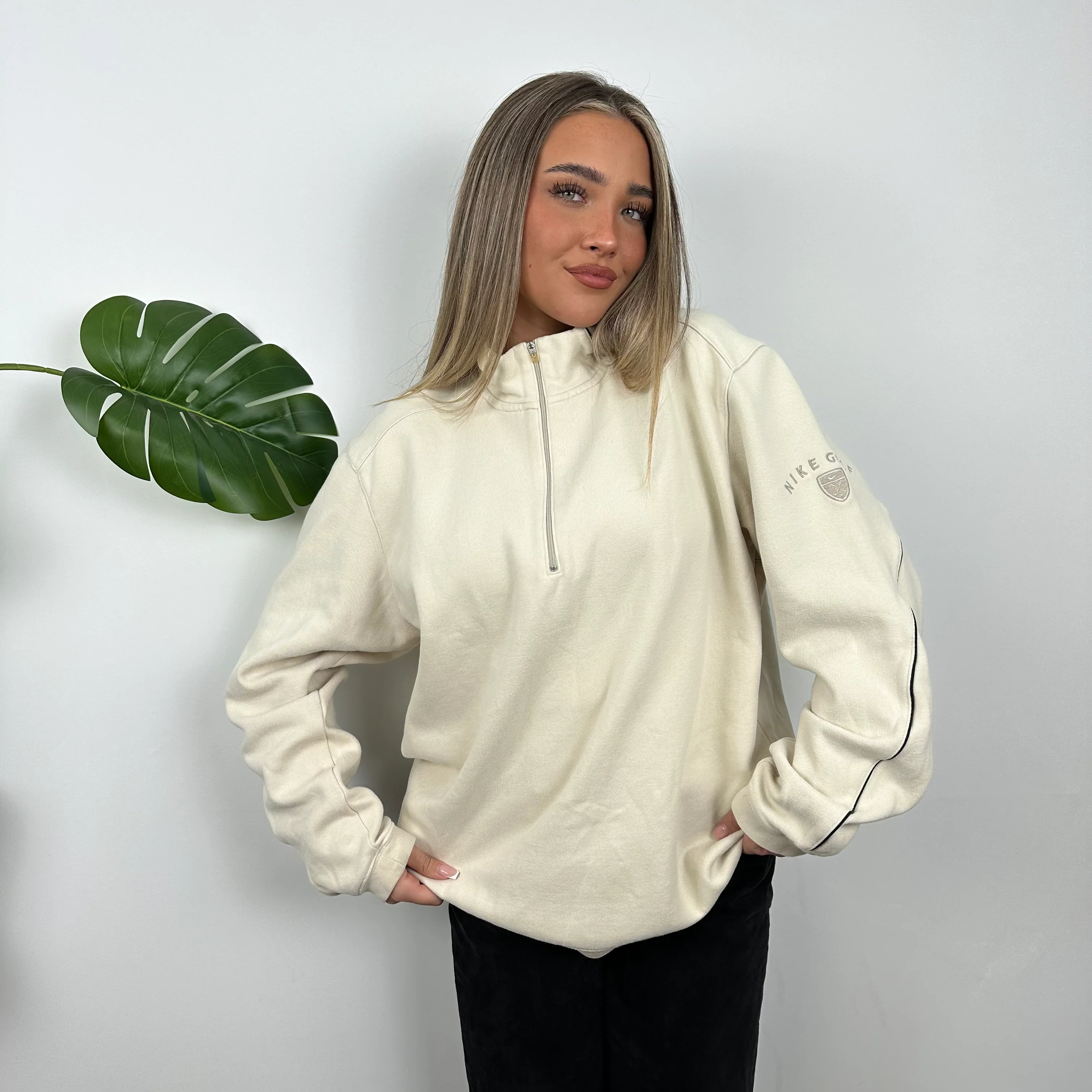 Nike Golf Cream Embroidered Spell Out Quarter Zip Sweatshirt (M) - Image 2