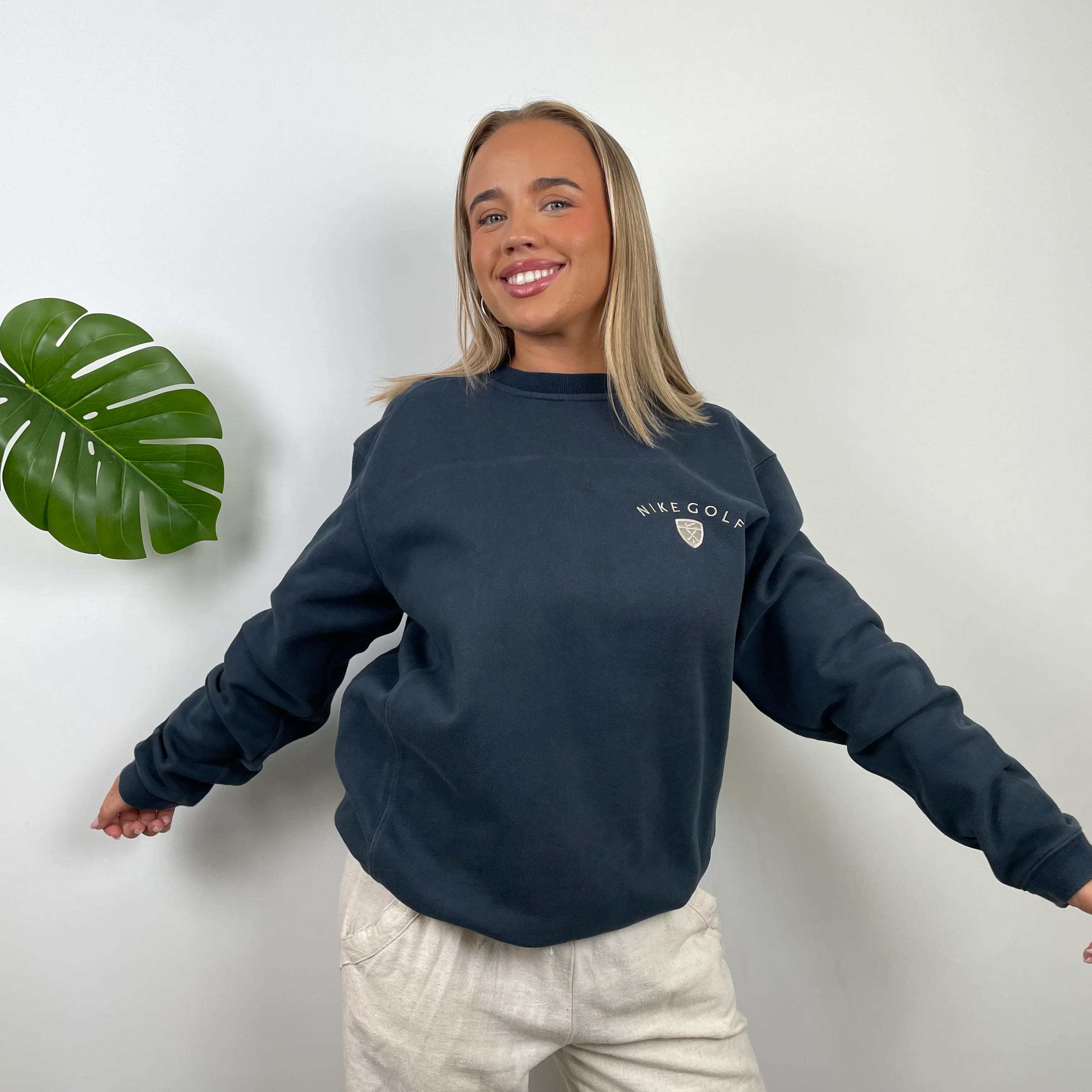 Nike Golf Navy Embroidered Spell Out Sweatshirt (L) - Image 3
