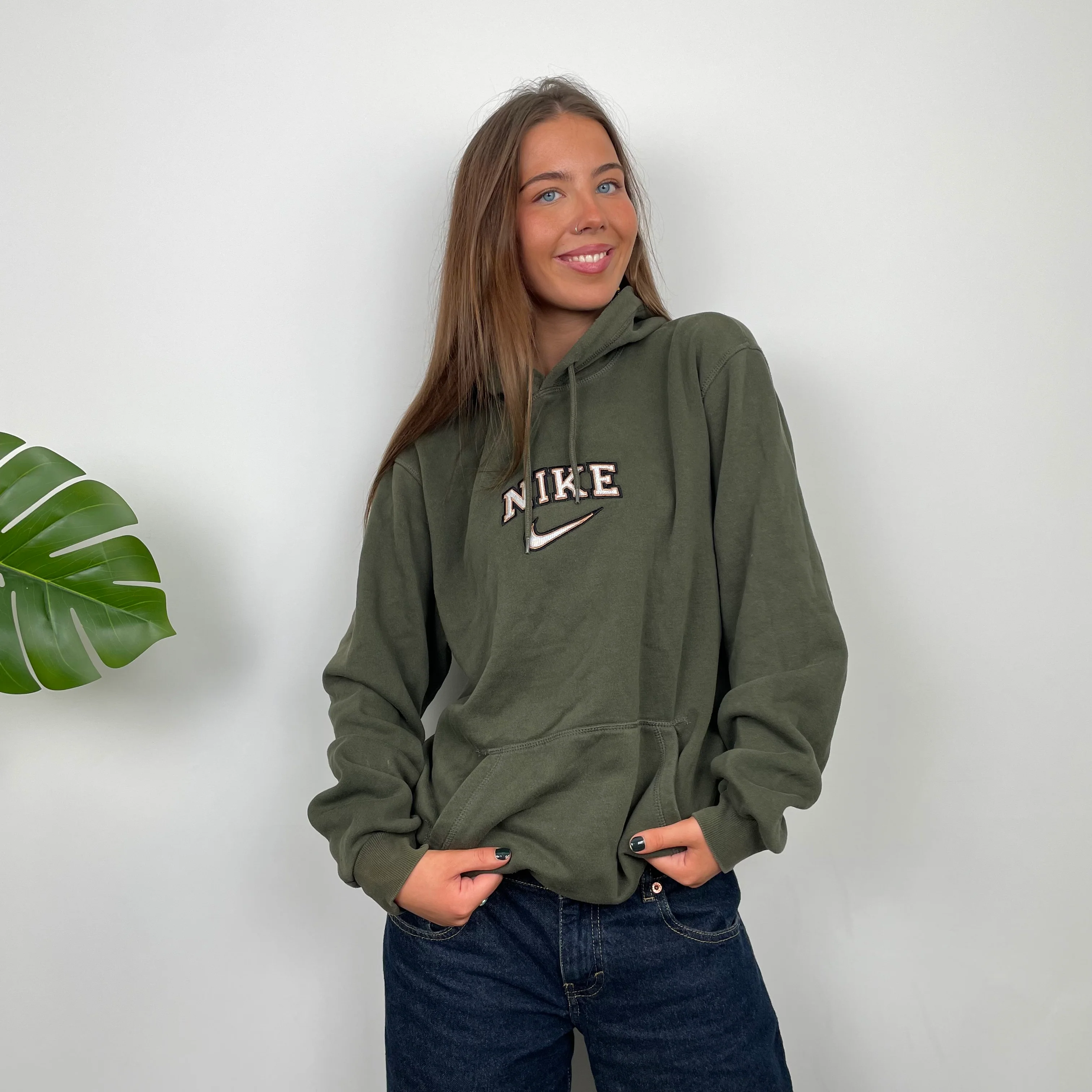 Nike Green Embroidered Spell Out Hoodie (M) - Image 3