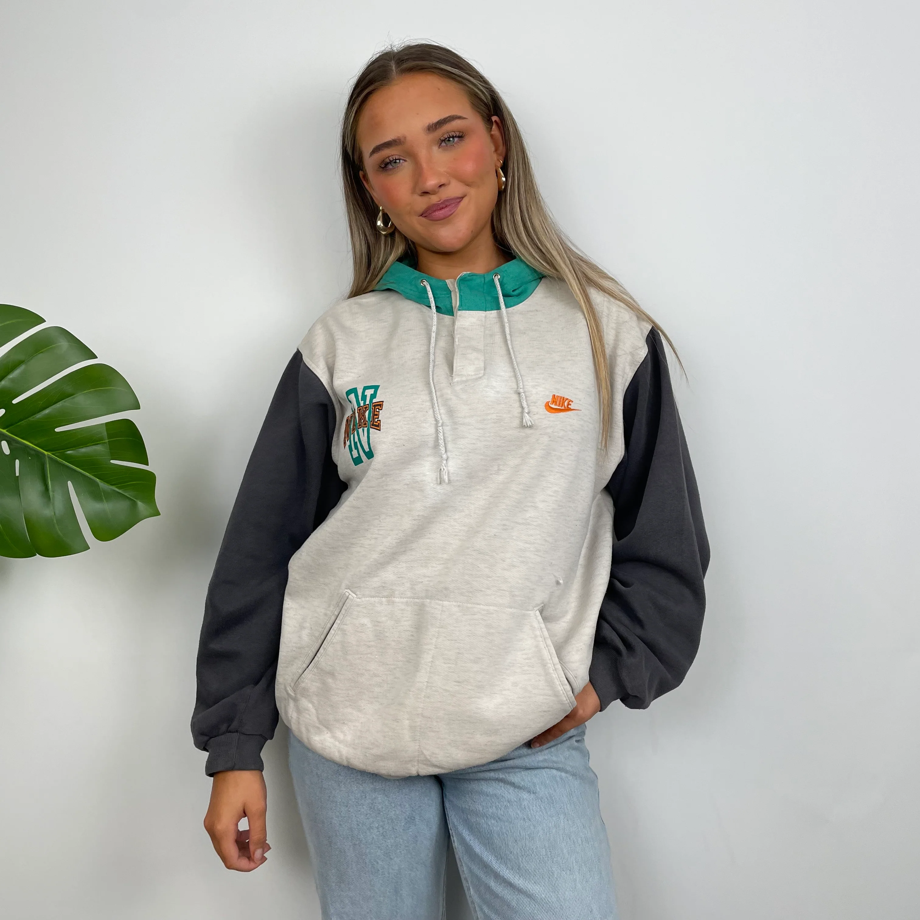 Nike Grey Embroidered Nike Hoodie (L) - Image 4