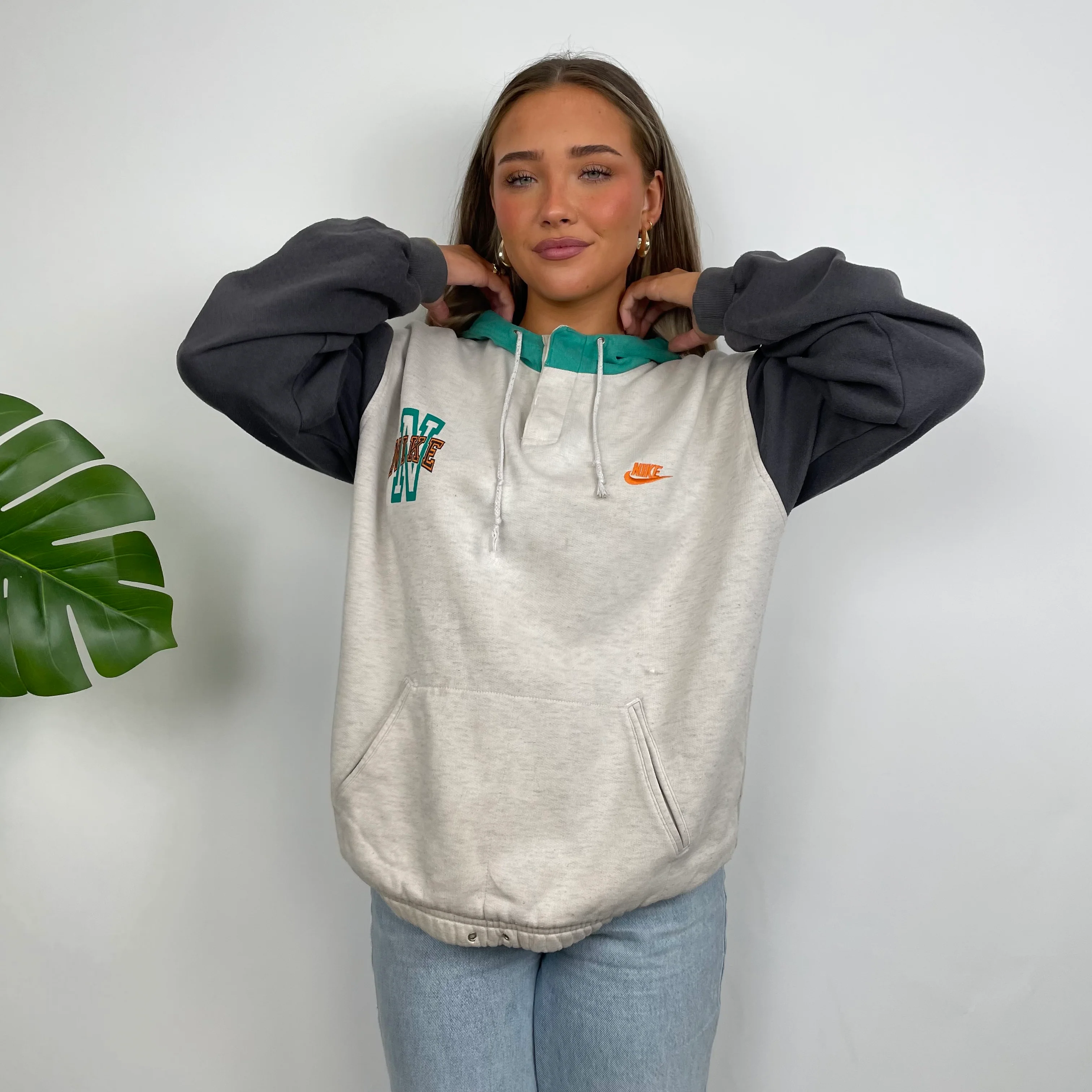 Nike Grey Embroidered Nike Hoodie (L) - Image 5