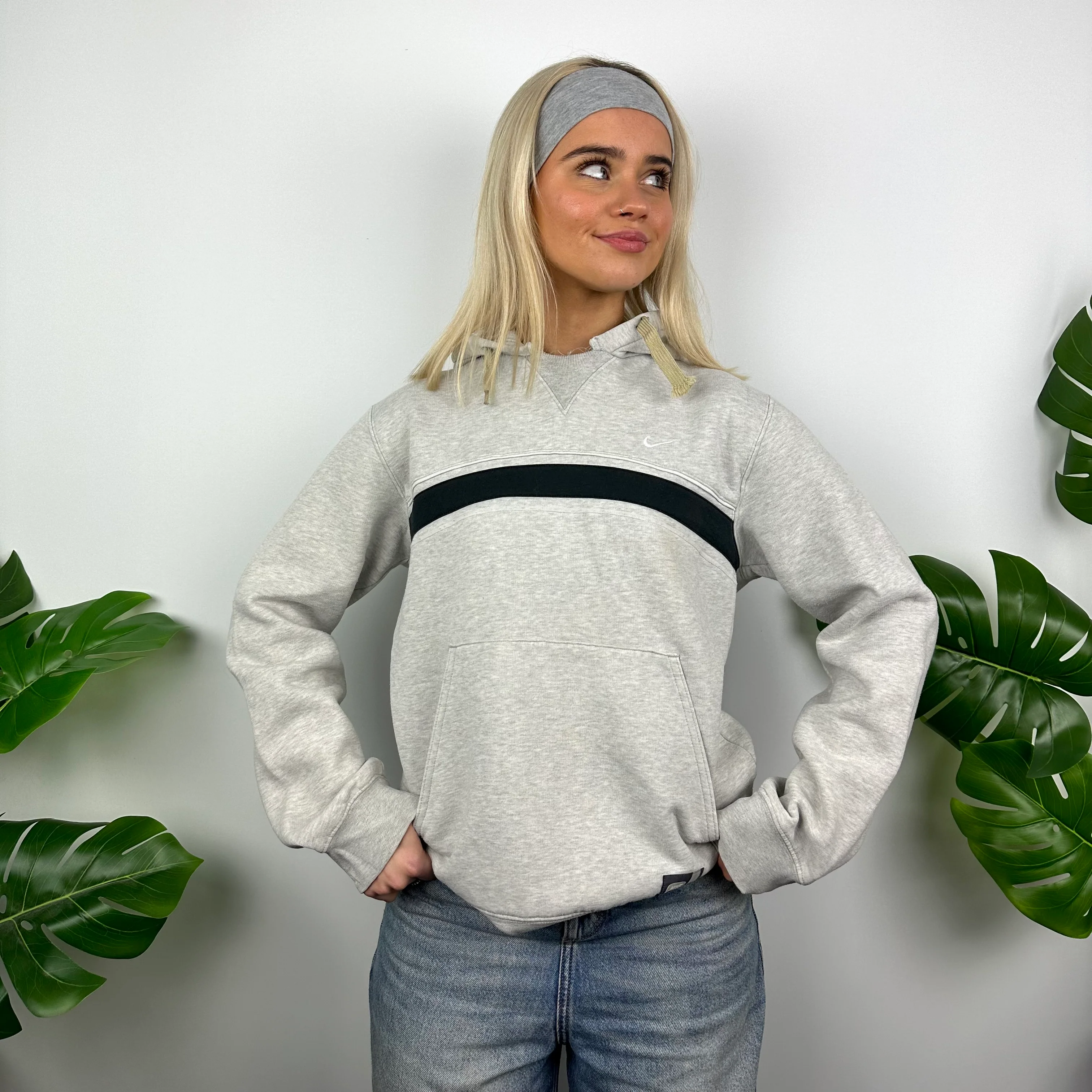 Nike Grey Embroidered Spell Out Hoodie (S) - Image 5