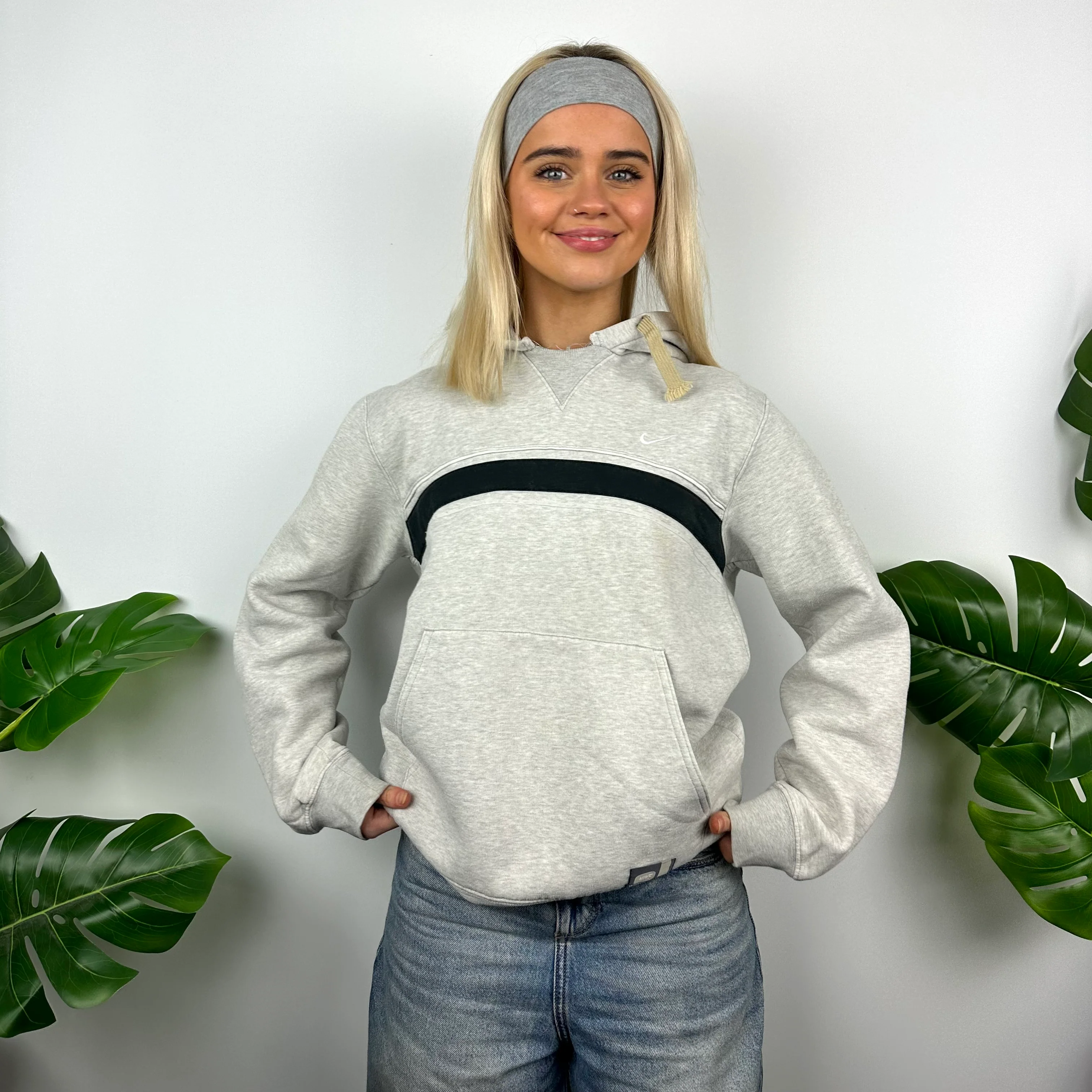 Nike Grey Embroidered Spell Out Hoodie (S) - Image 7