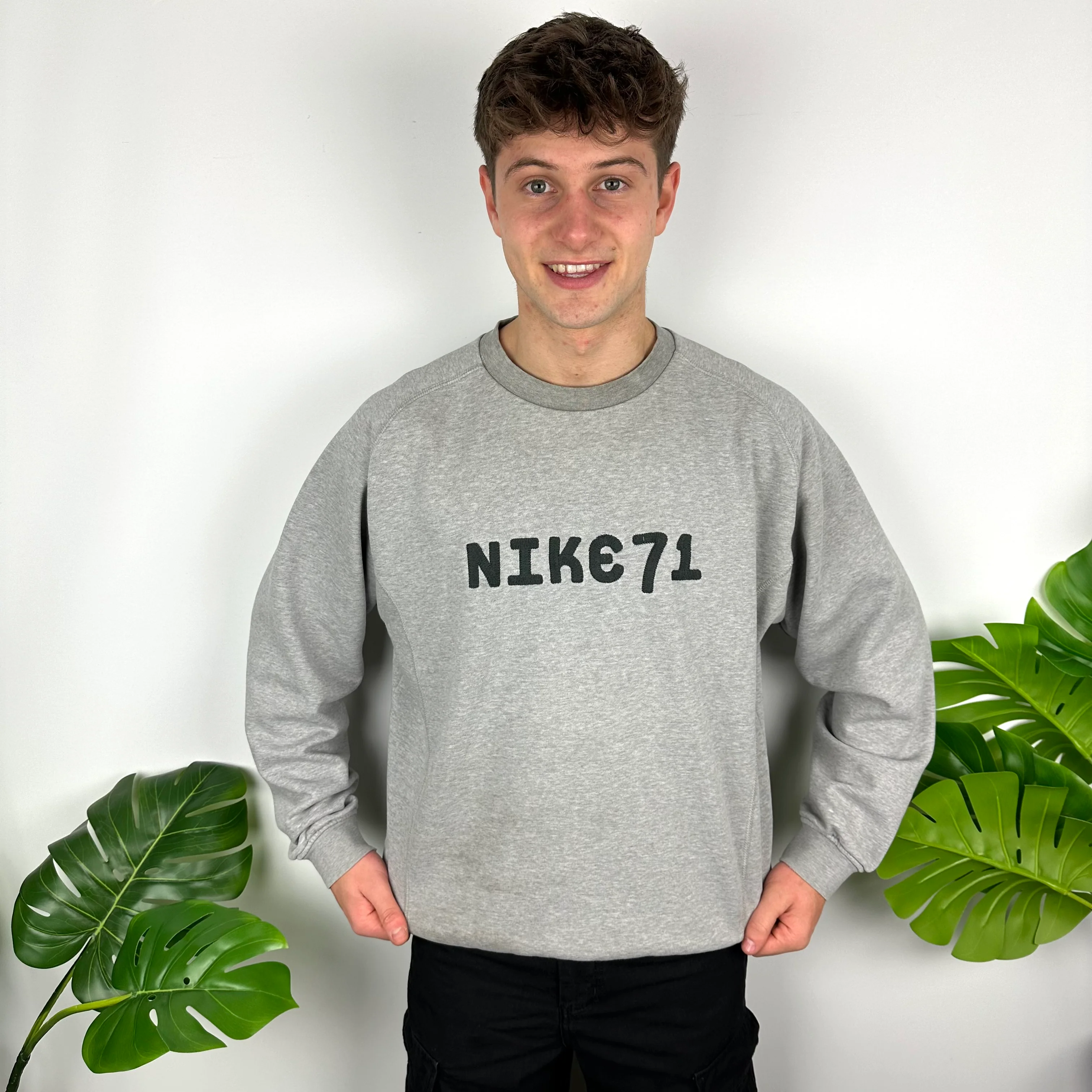 Nike Grey Embroidered Spell Out Sweatshirt (L) - Image 3