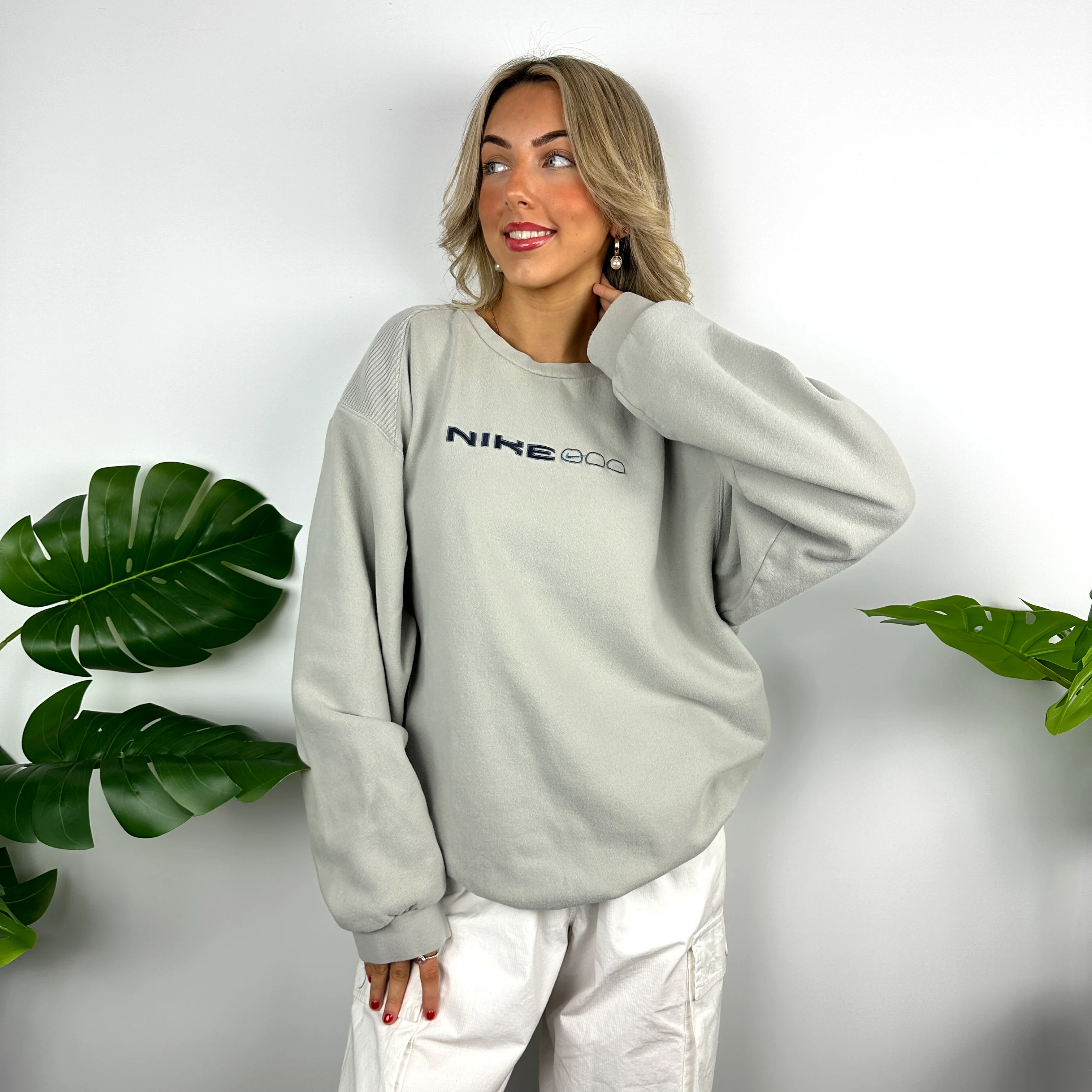 Nike Grey Embroidered Spell Out Sweatshirt (XL) - Image 3