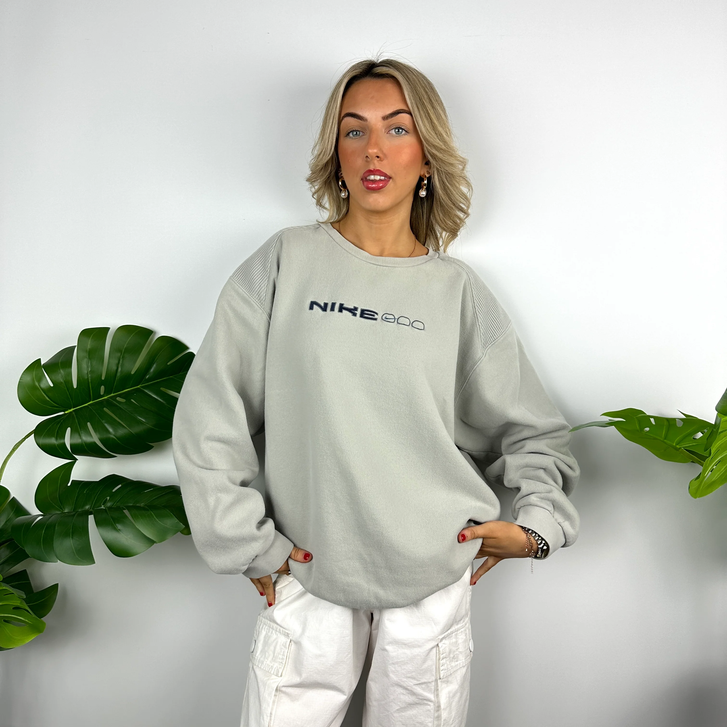 Nike Grey Embroidered Spell Out Sweatshirt (XL) - Image 4