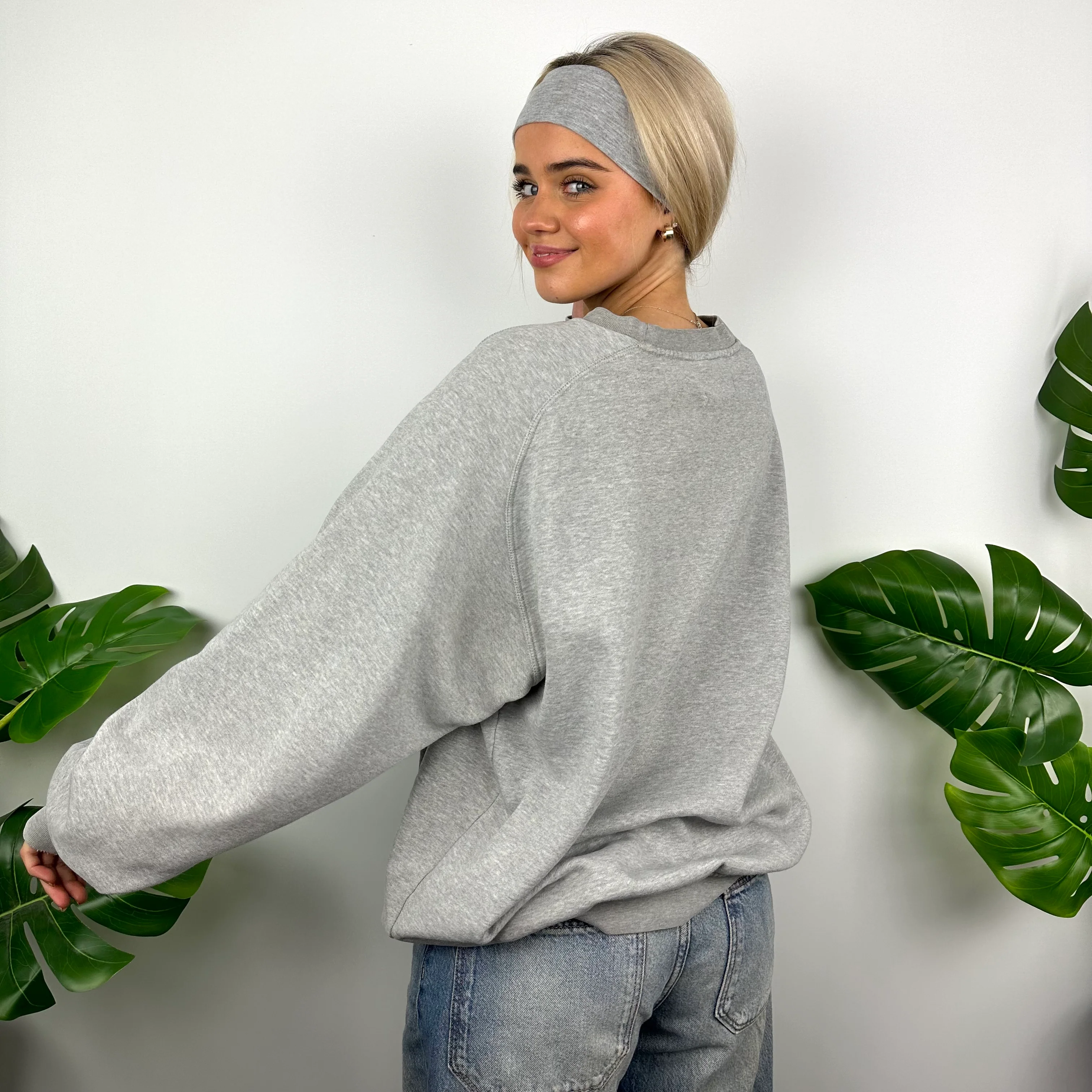 Nike Grey Embroidered Spell Out Sweatshirt (L) - Image 4