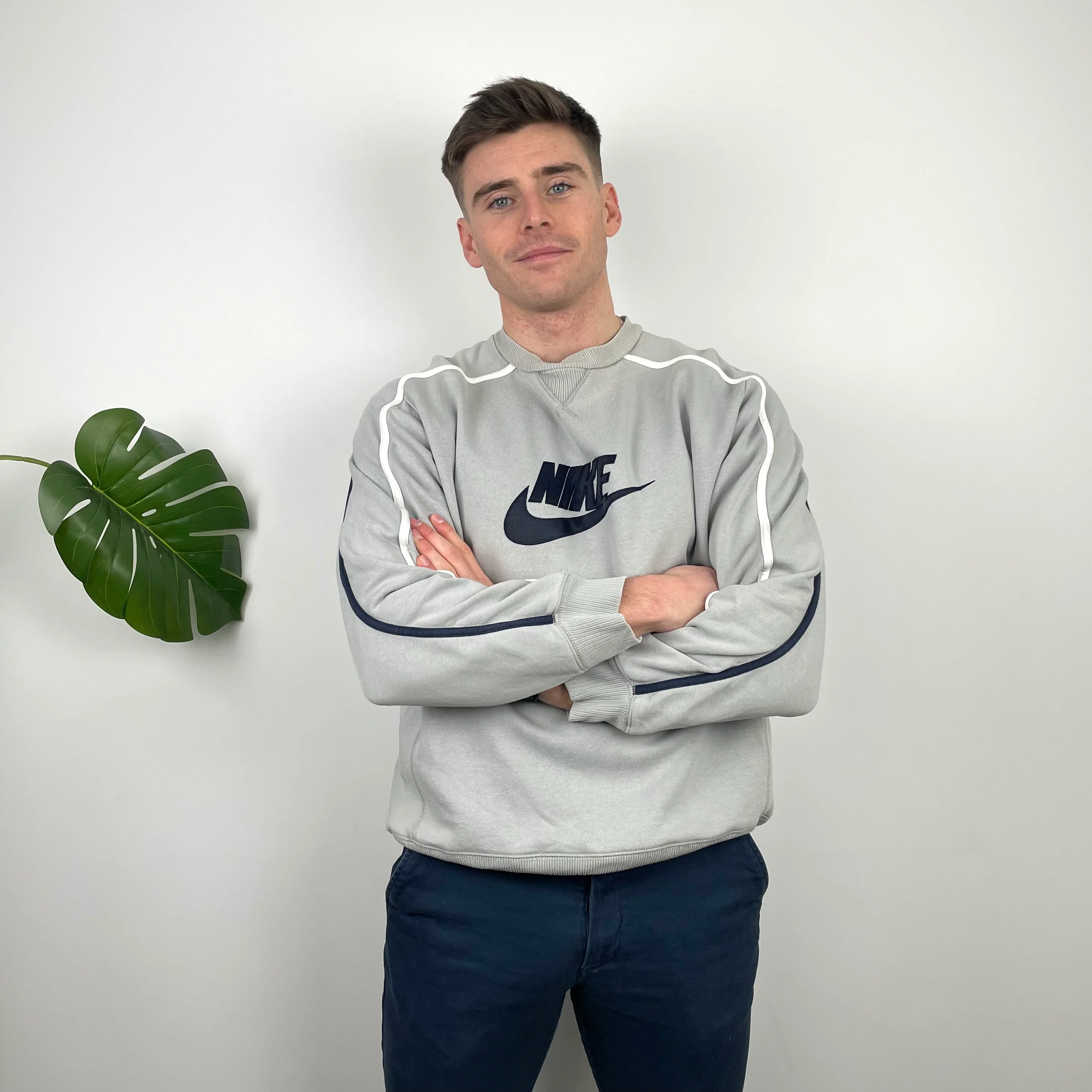 Nike Grey Embroidered Spell Out Sweatshirt (L) - Image 4
