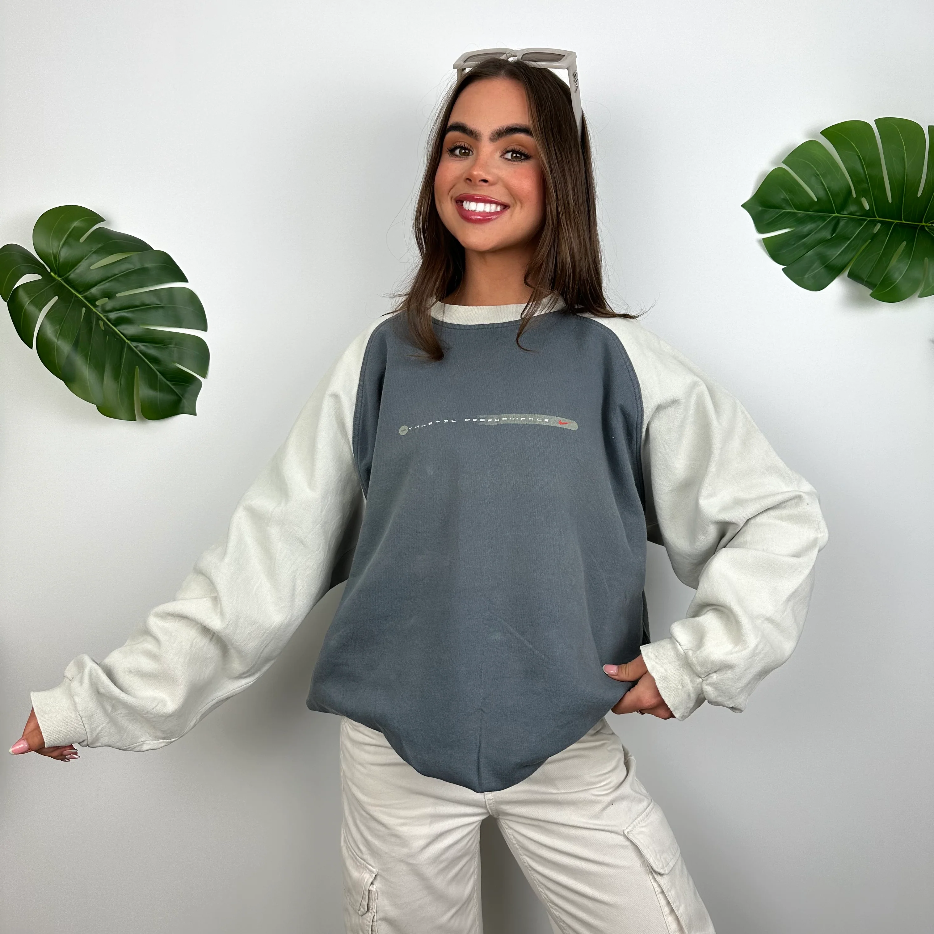 Nike Grey Spell Out Sweatshirt (L) - Image 2