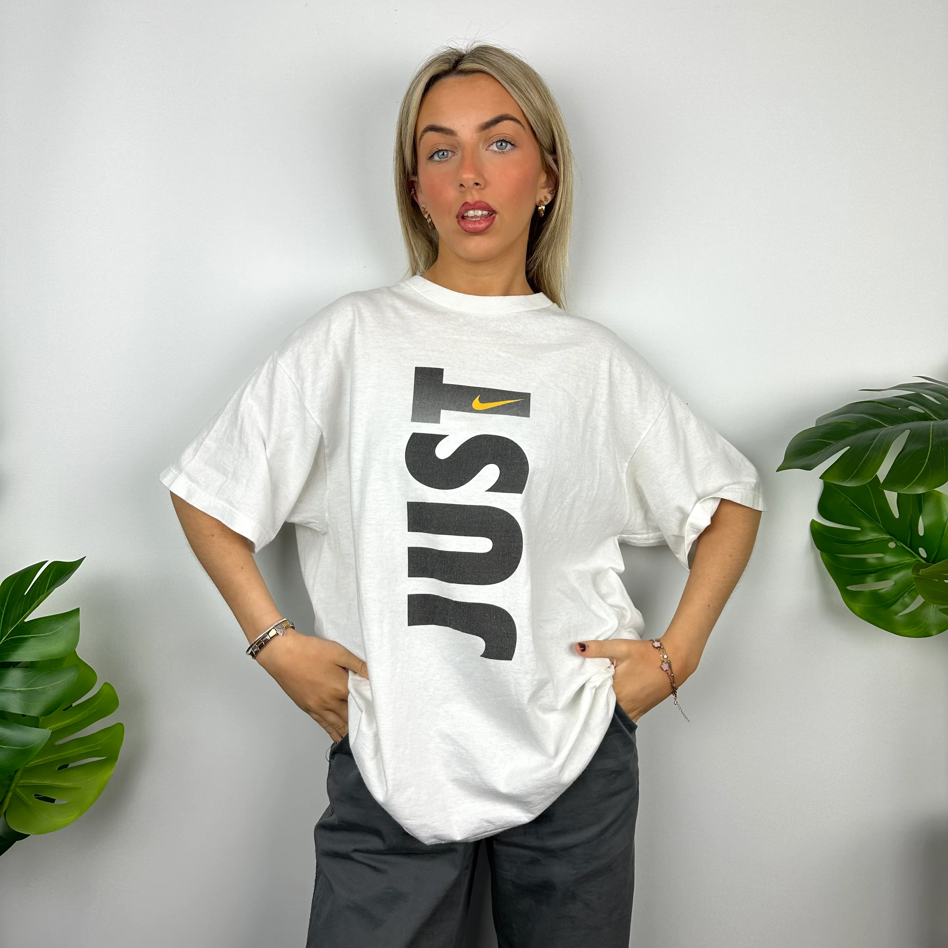 Nike Just Do It RARE White Graphic Spell Out T Shirt (M)