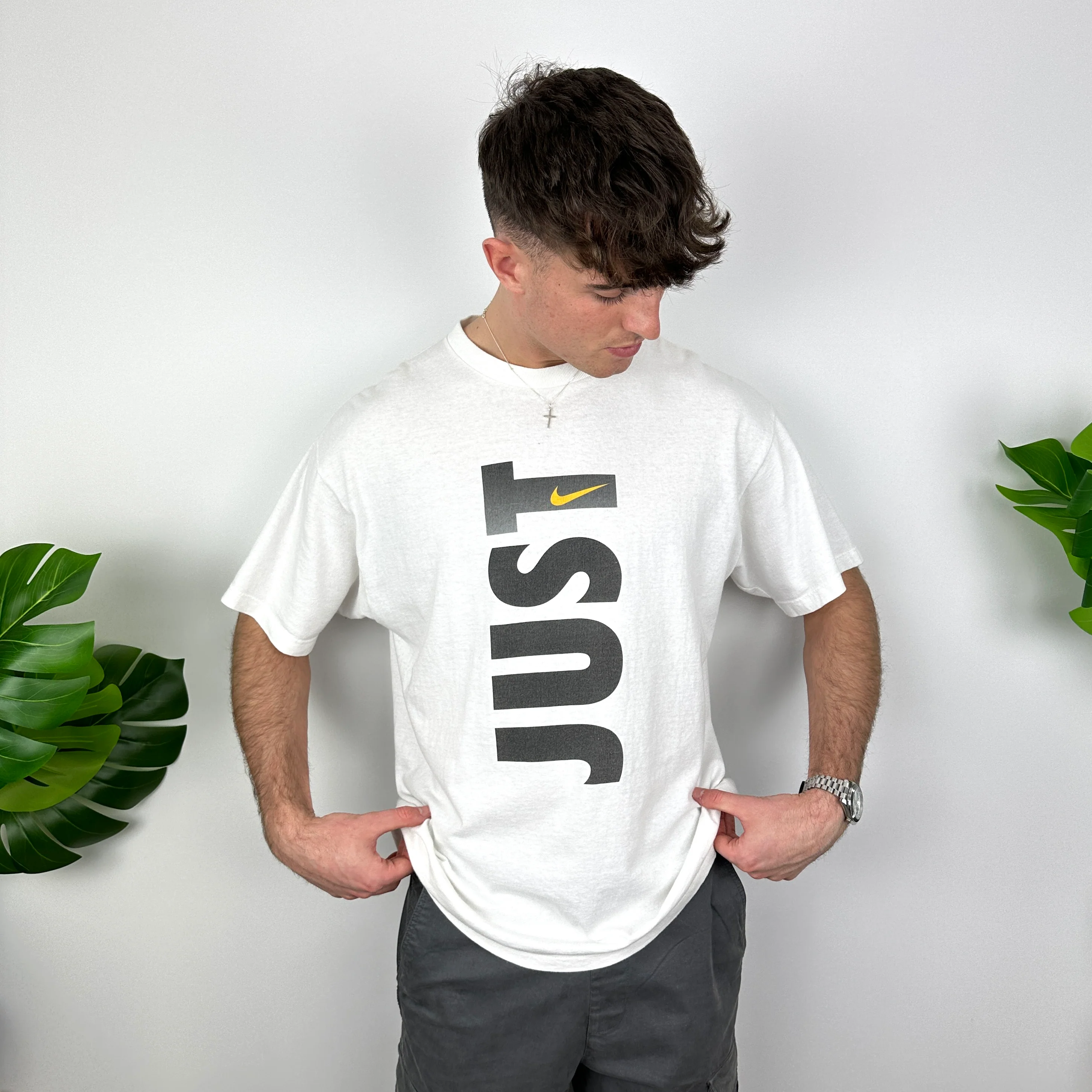 Nike Just Do It White Graphic Spell Out T Shirt (L) - Image 3