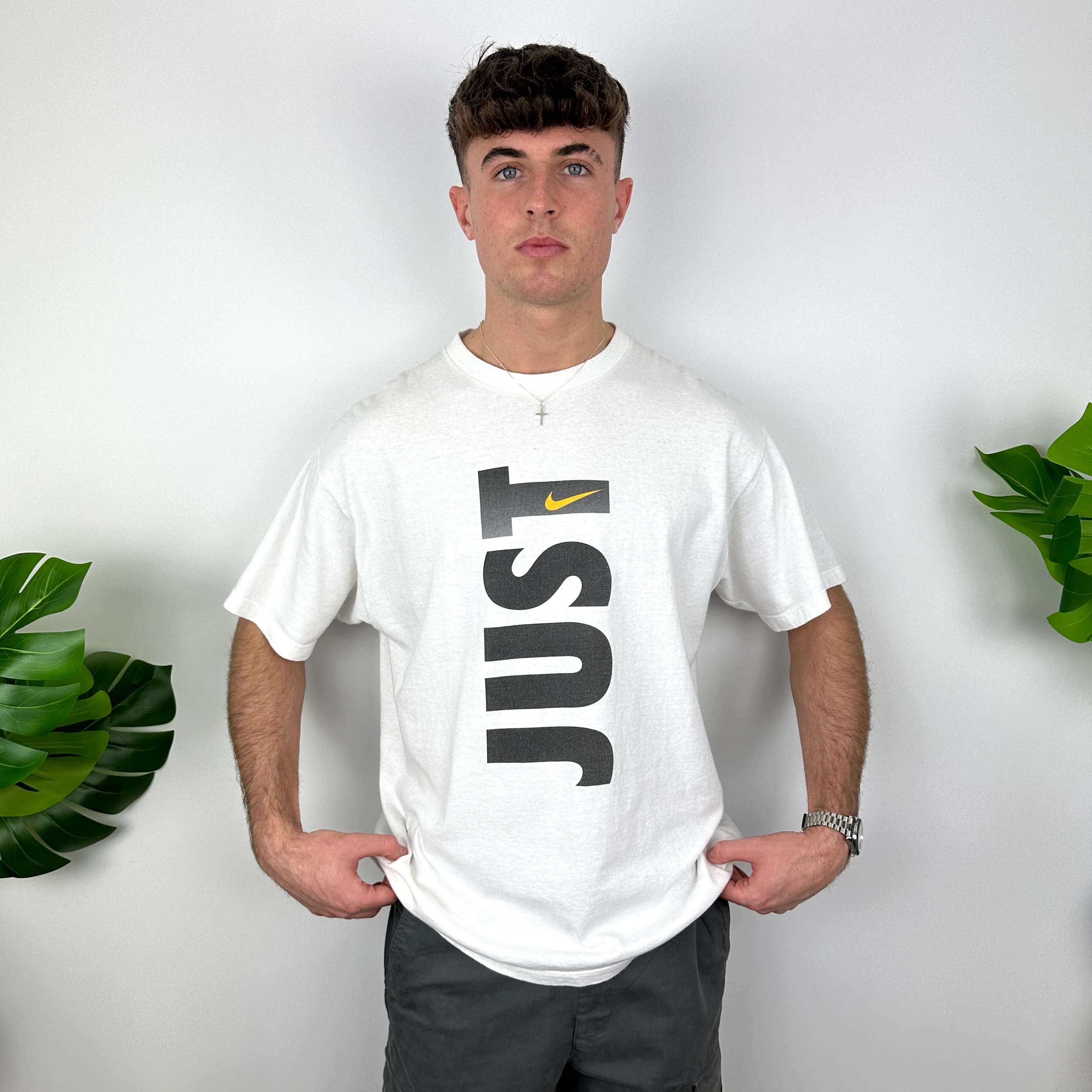 Nike Just Do It White Graphic Spell Out T Shirt (L) - Image 4