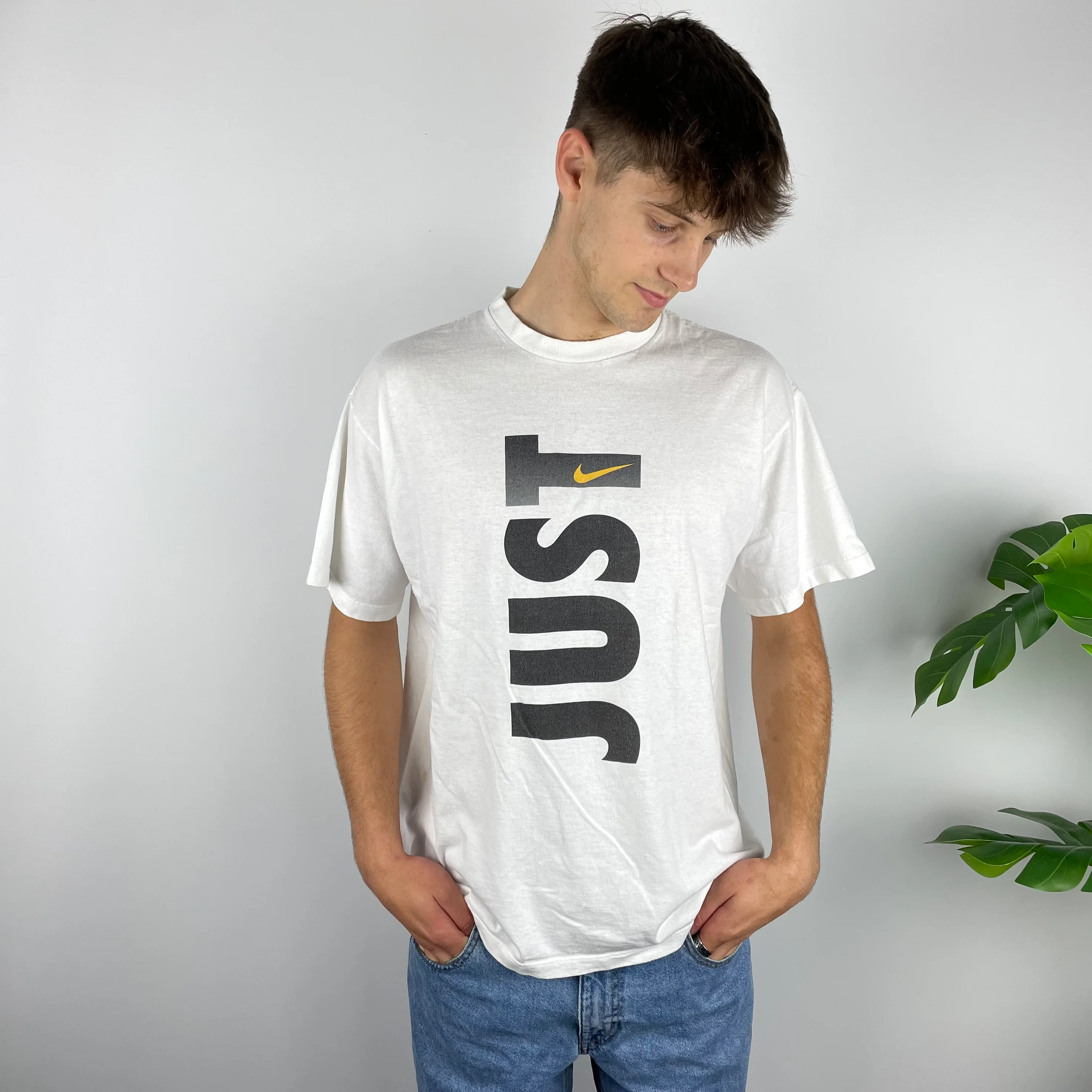 Nike Just Do It RARE White Graphic Spell Out T Shirt (L) - Image 5