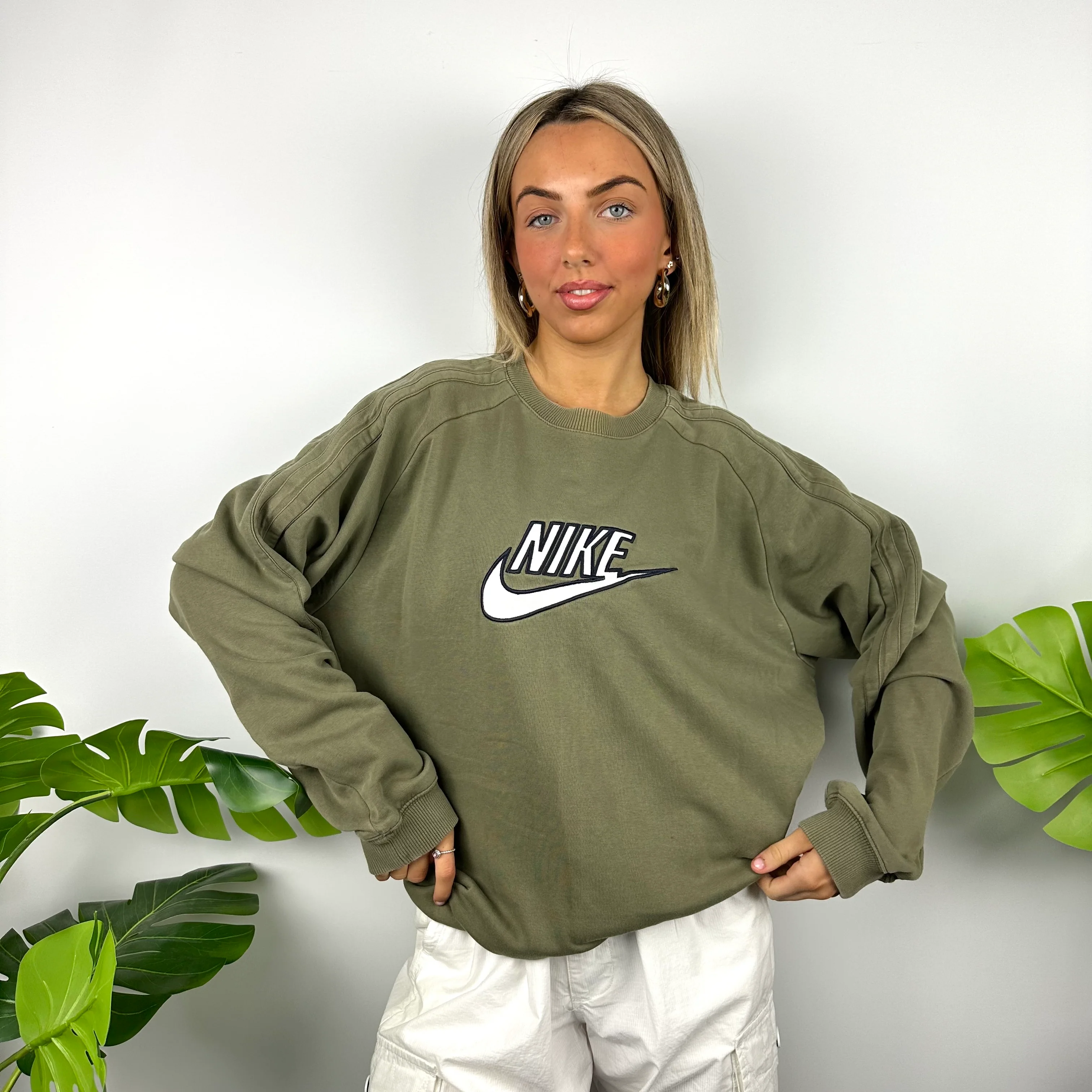 Nike Khaki Green Embroidered Spell Out Sweatshirt (XL) - Image 5