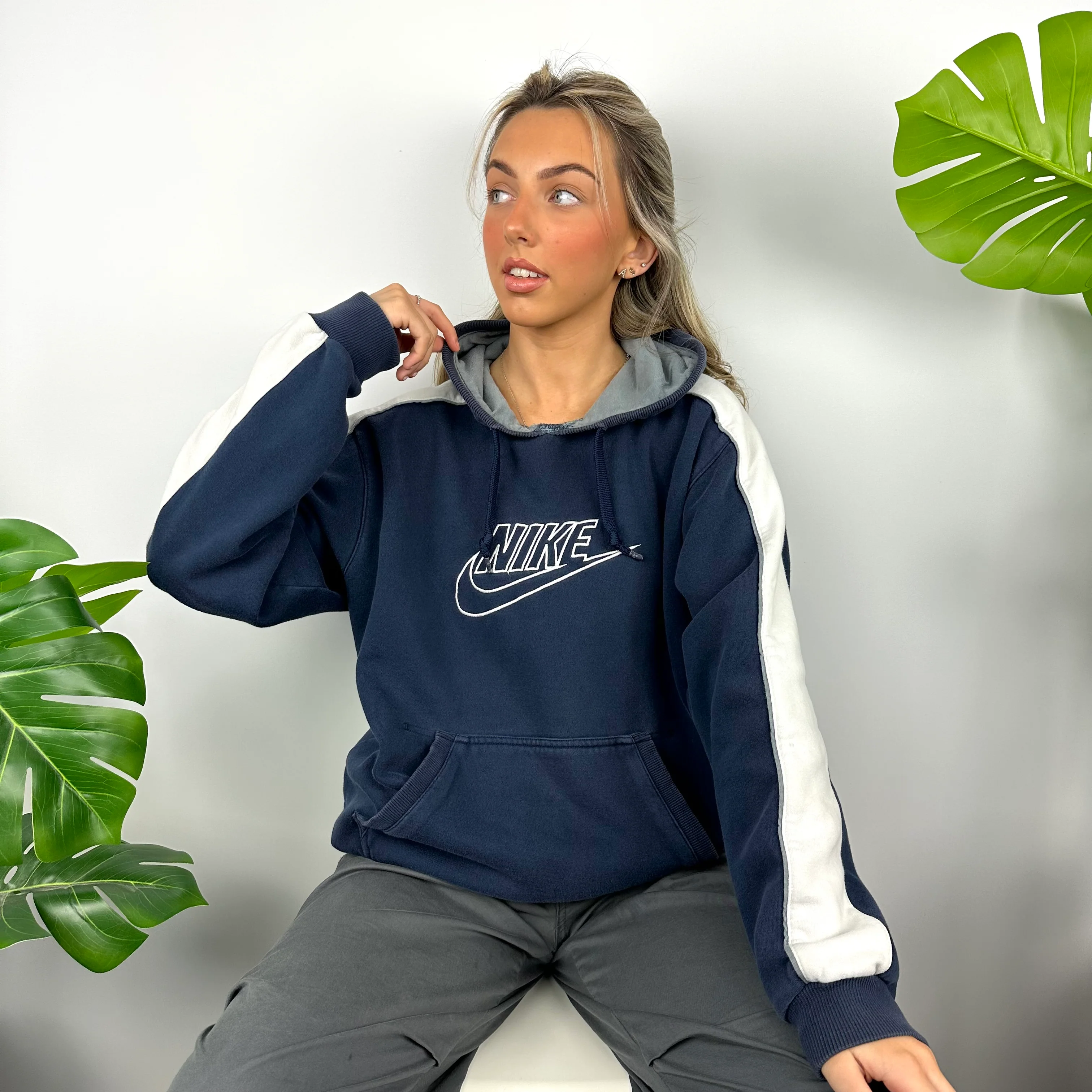 Nike Navy Embroidered Spell Out Hoodie (M) - Image 9