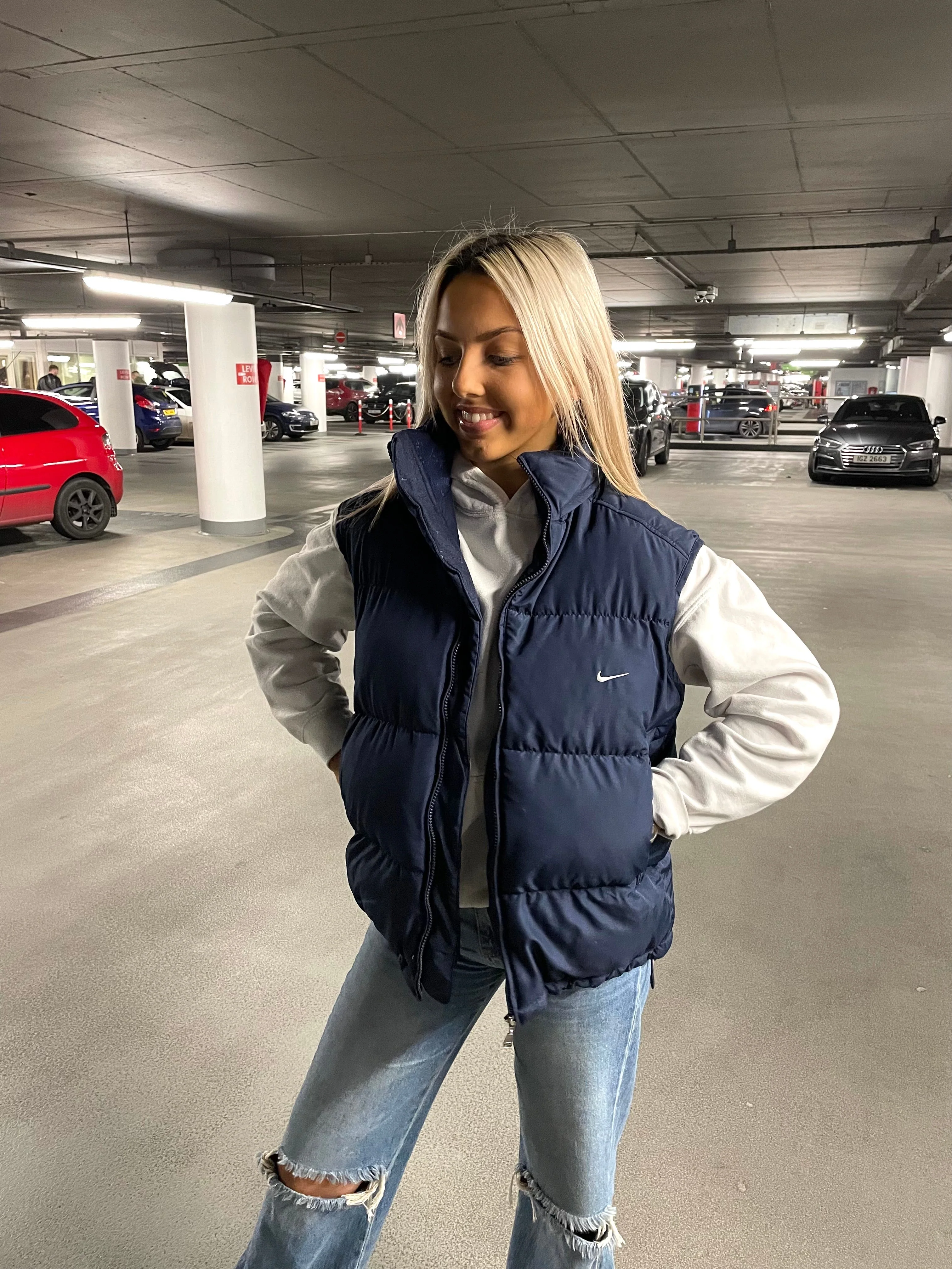 Nike Navy Embroidered Swoosh Puffer Gilet (XL) - Image 4