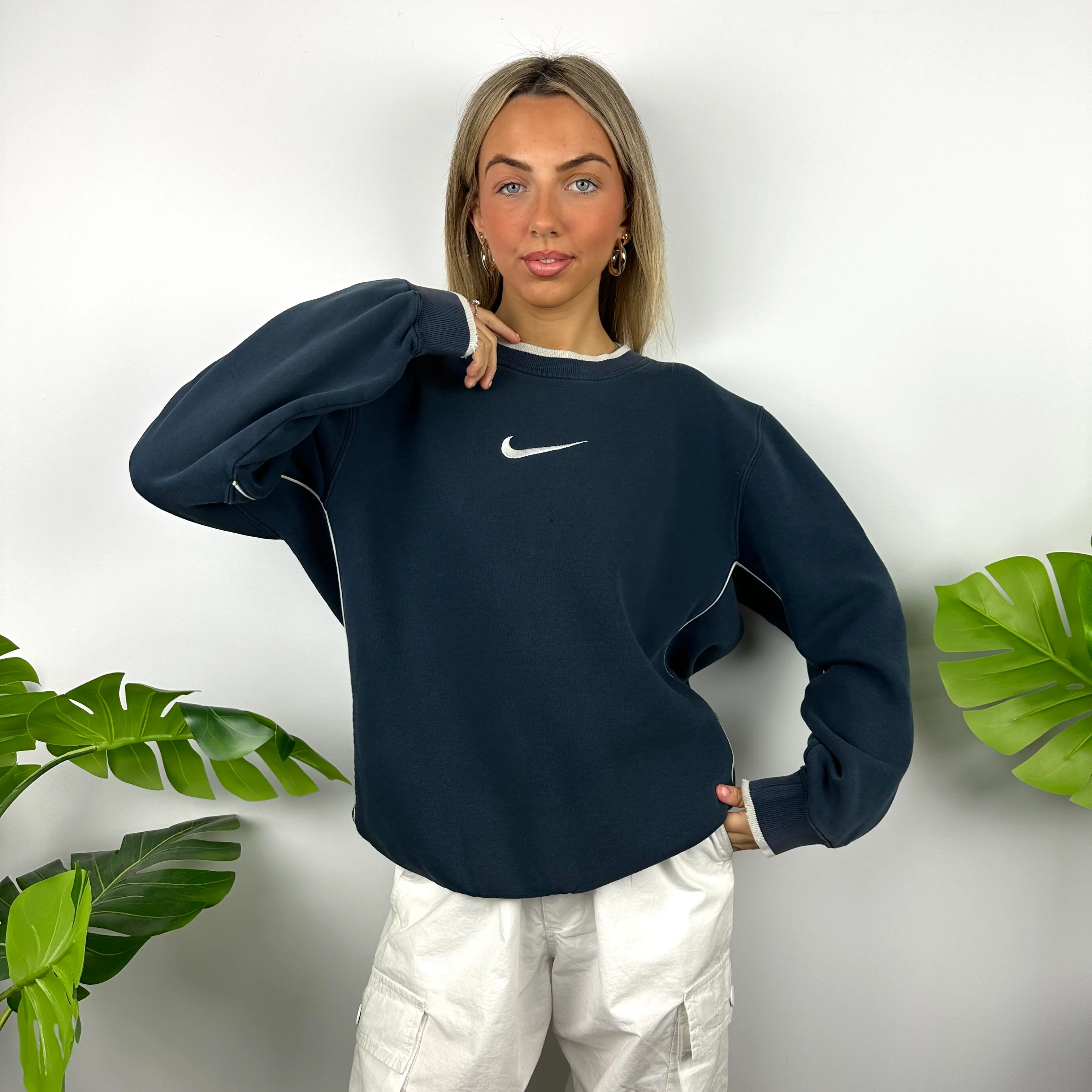 Nike Navy Embroidered Swoosh Sweatshirt (M) - Image 2