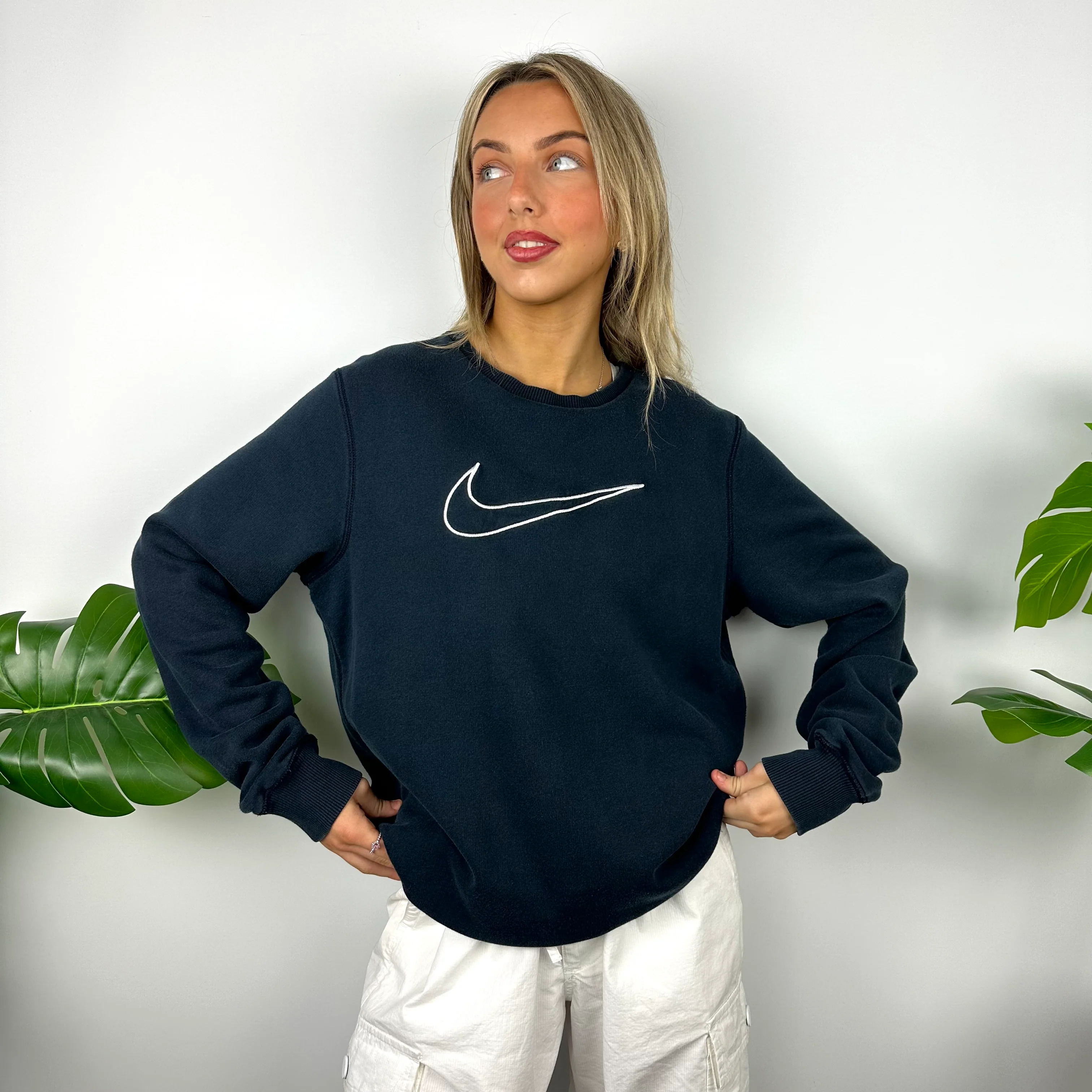 Nike Navy Embroidered Swoosh Sweatshirt (M) - Image 5