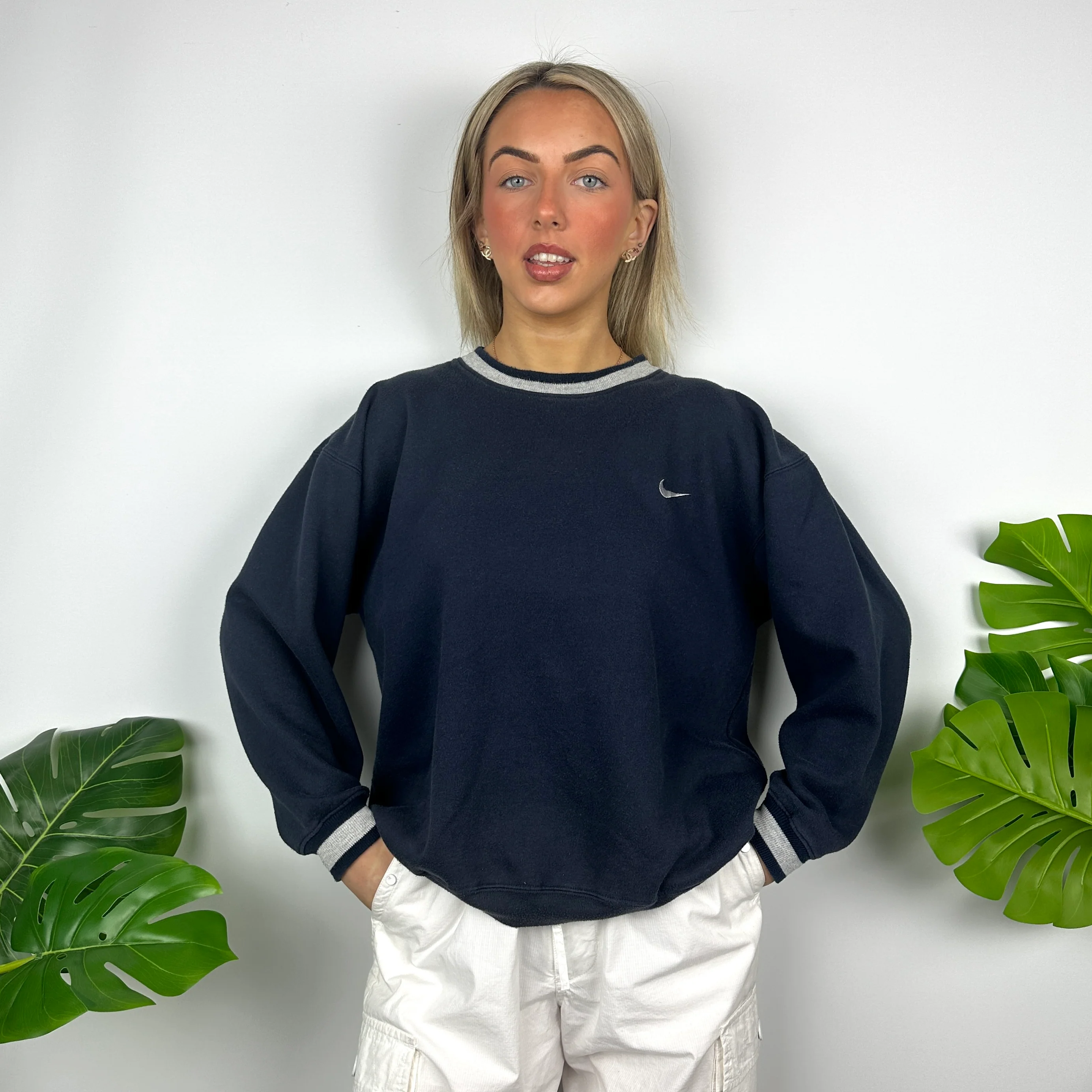 Nike Navy Embroidered Swoosh Sweatshirt (S) - Image 3
