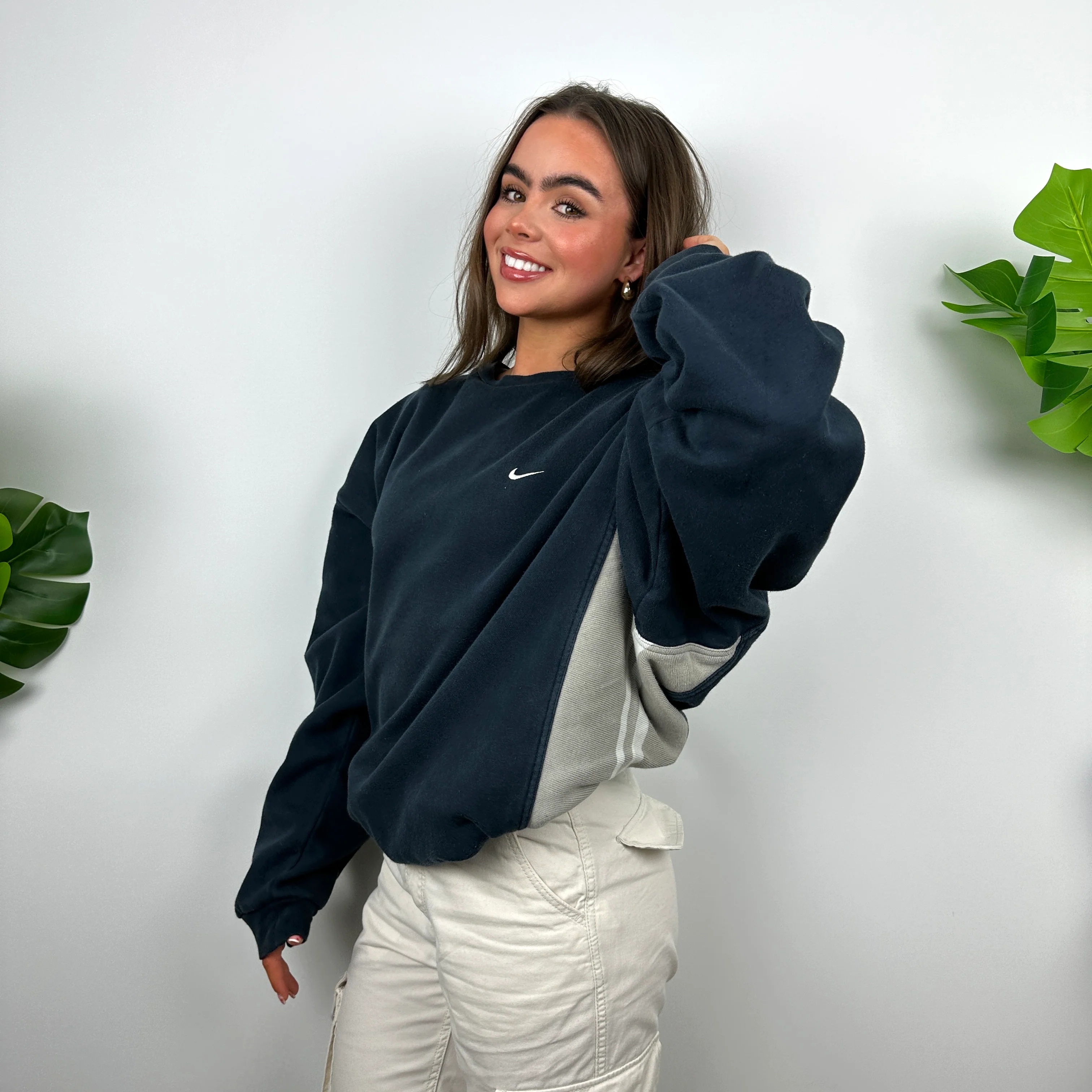 Nike Navy Embroidered Swoosh Sweatshirt (XL) - Image 3