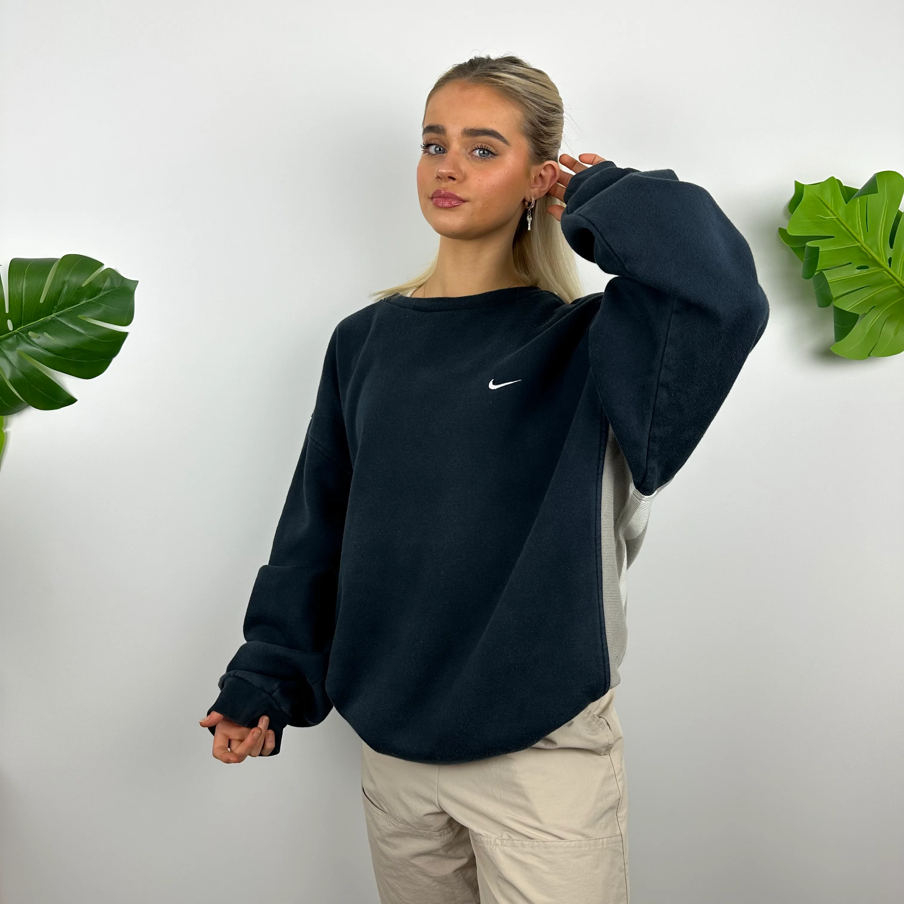 Nike Navy Embroidered Swoosh Sweatshirt (XL) - Image 5