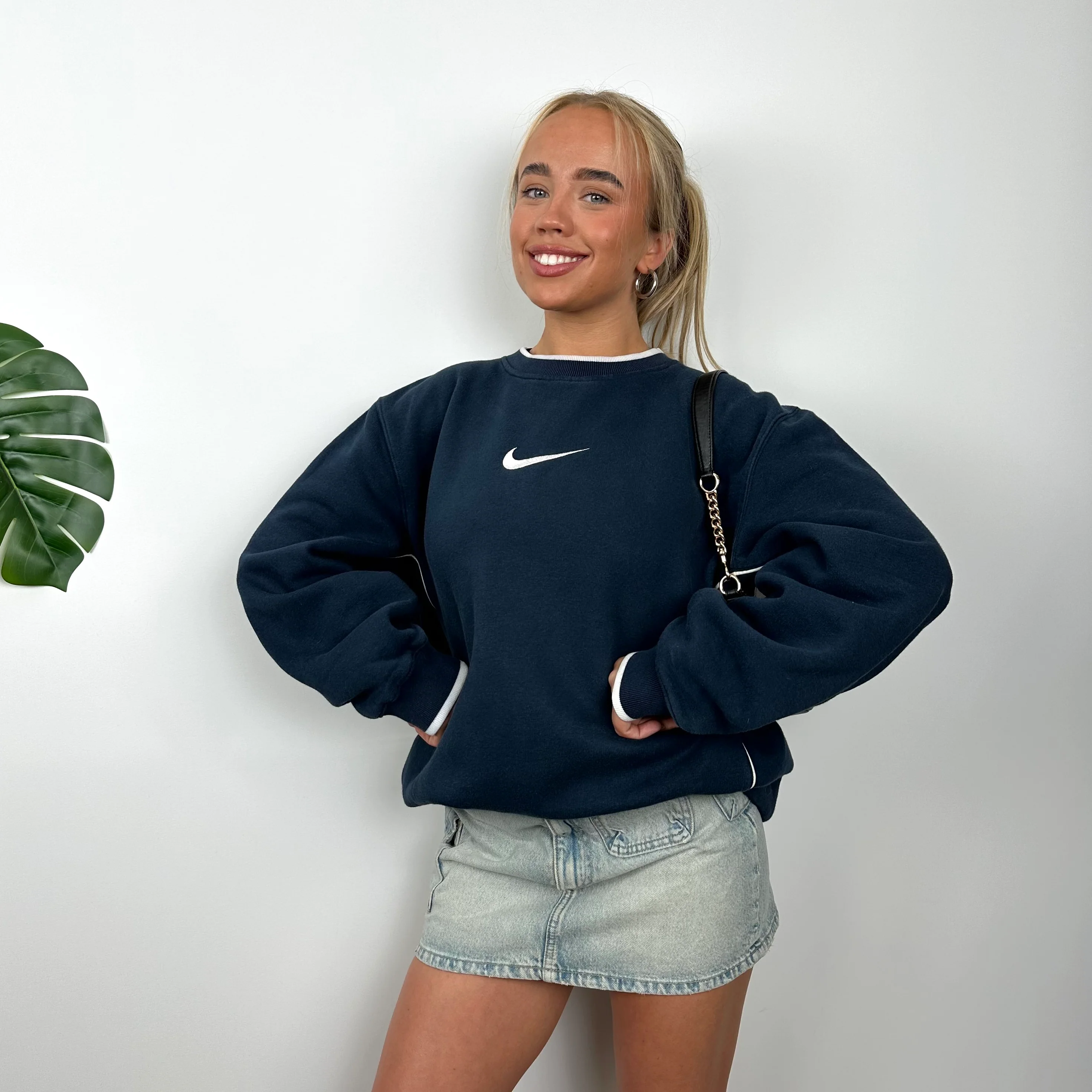 Nike Navy Embroidered Swoosh Sweatshirt (L) - Image 5