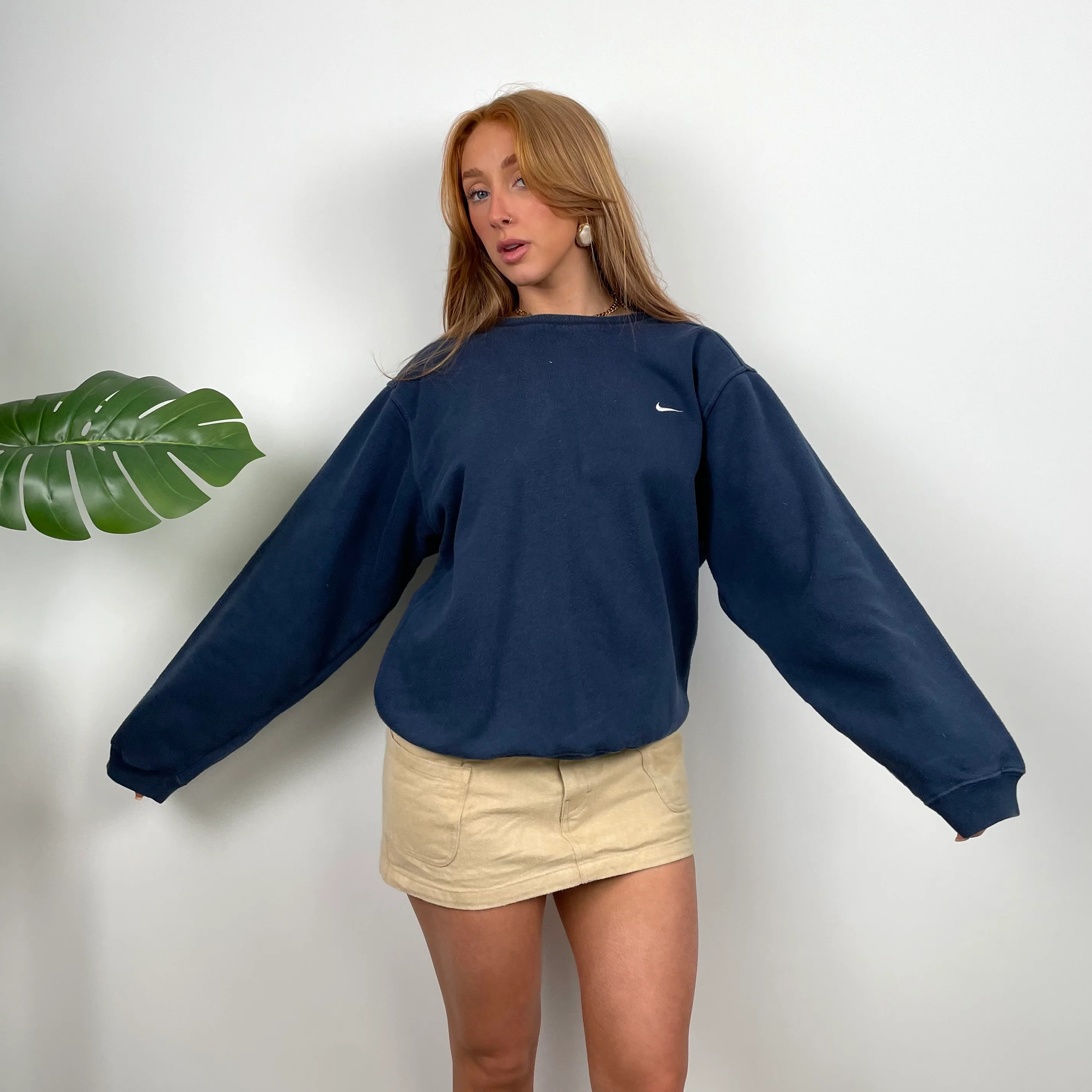 Nike Navy Embroidered Swoosh Sweatshirt (S) - Image 4