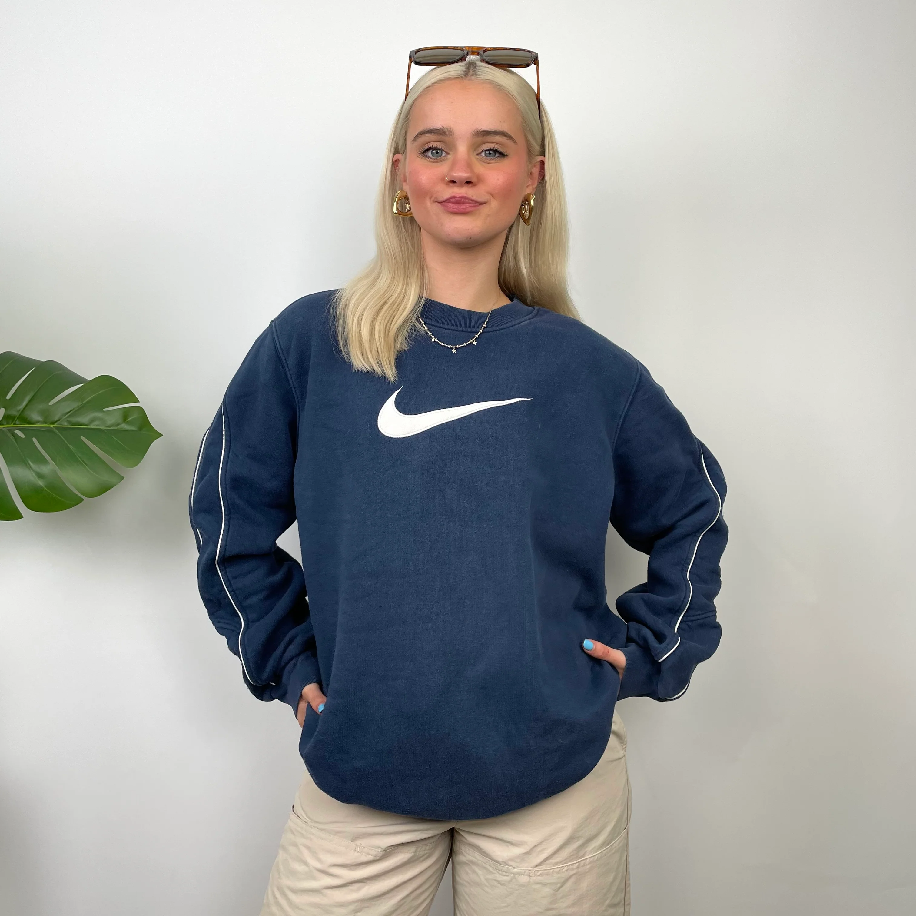 Nike Navy Embroidered Swoosh Sweatshirt (M) - Image 2