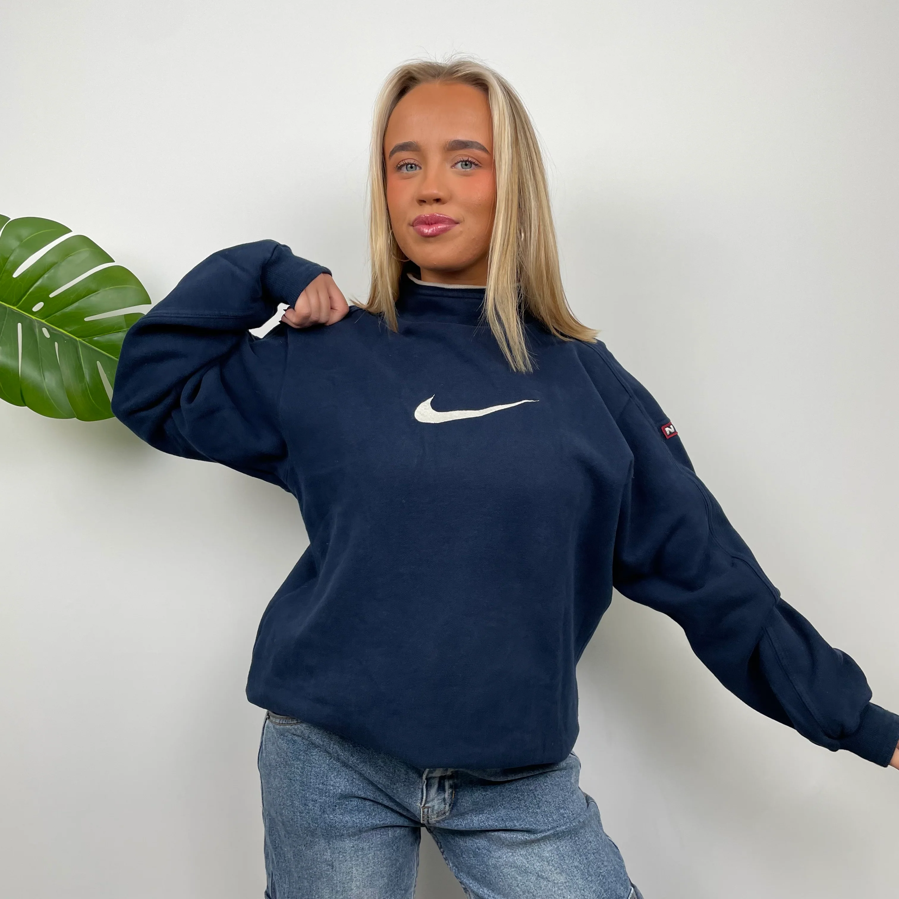 Nike Navy Embroidered Swoosh Sweatshirt (M) - Image 4