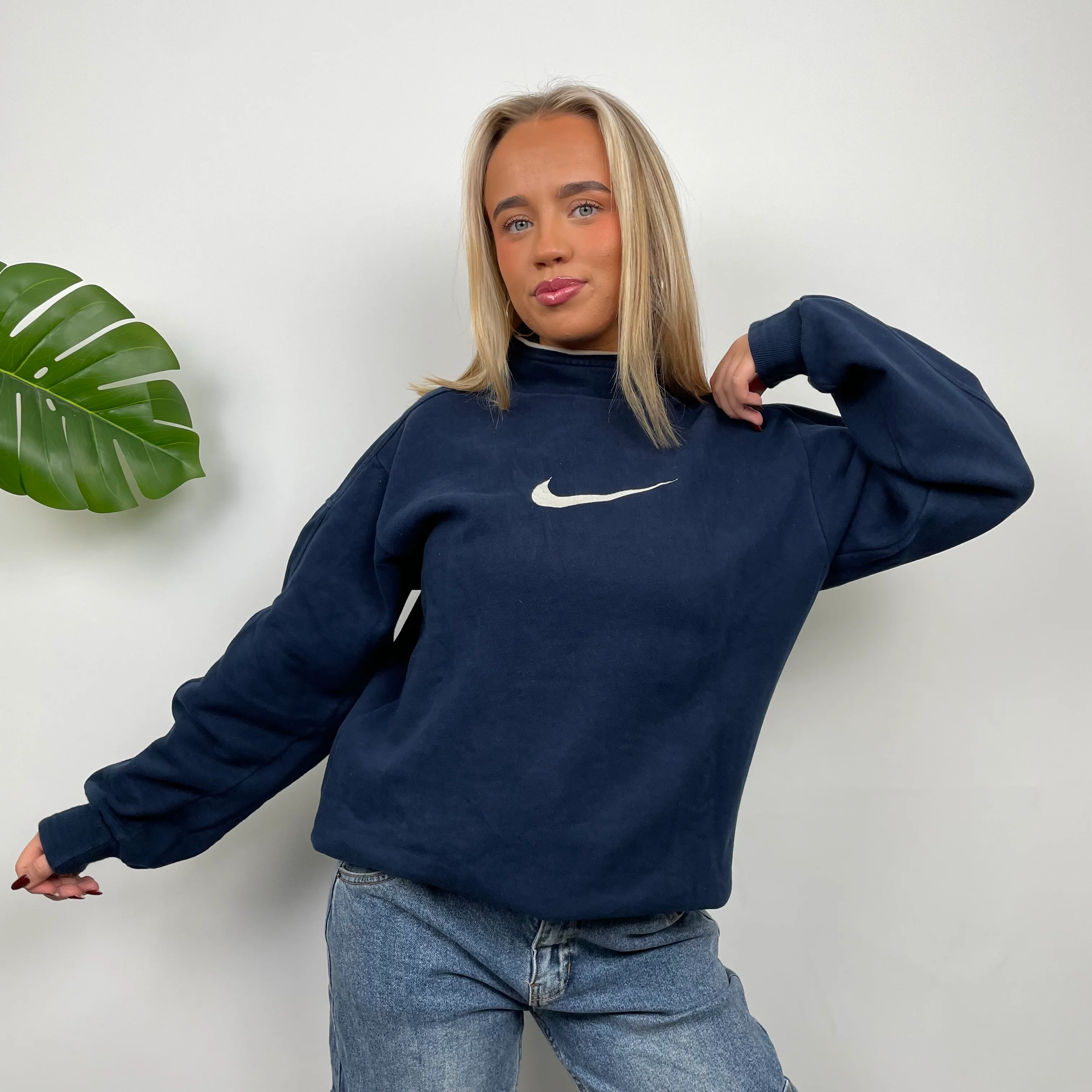 Nike Navy Embroidered Swoosh Sweatshirt (M) - Image 5