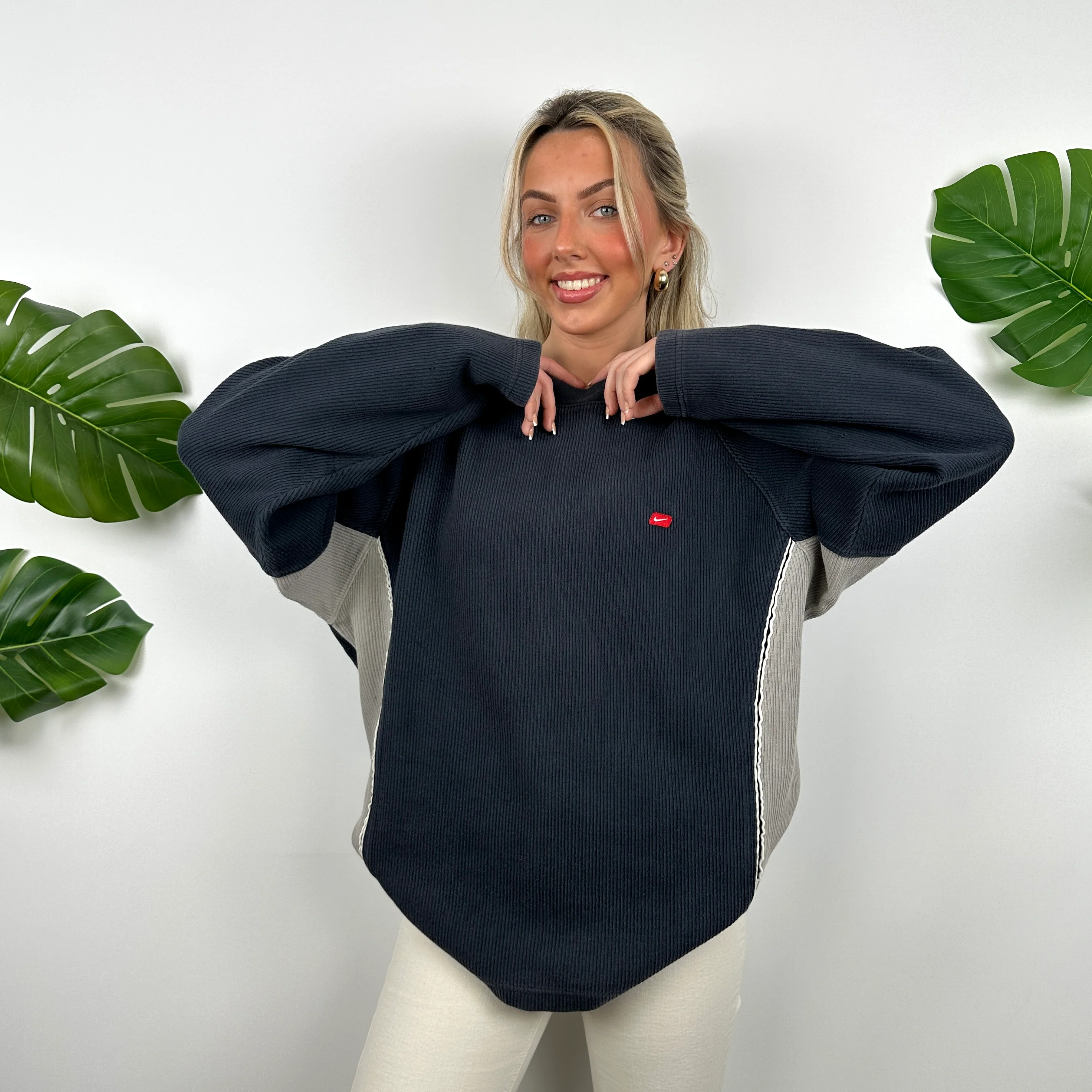 Nike Navy Embroidered Swoosh Sweatshirt (L) - Image 5