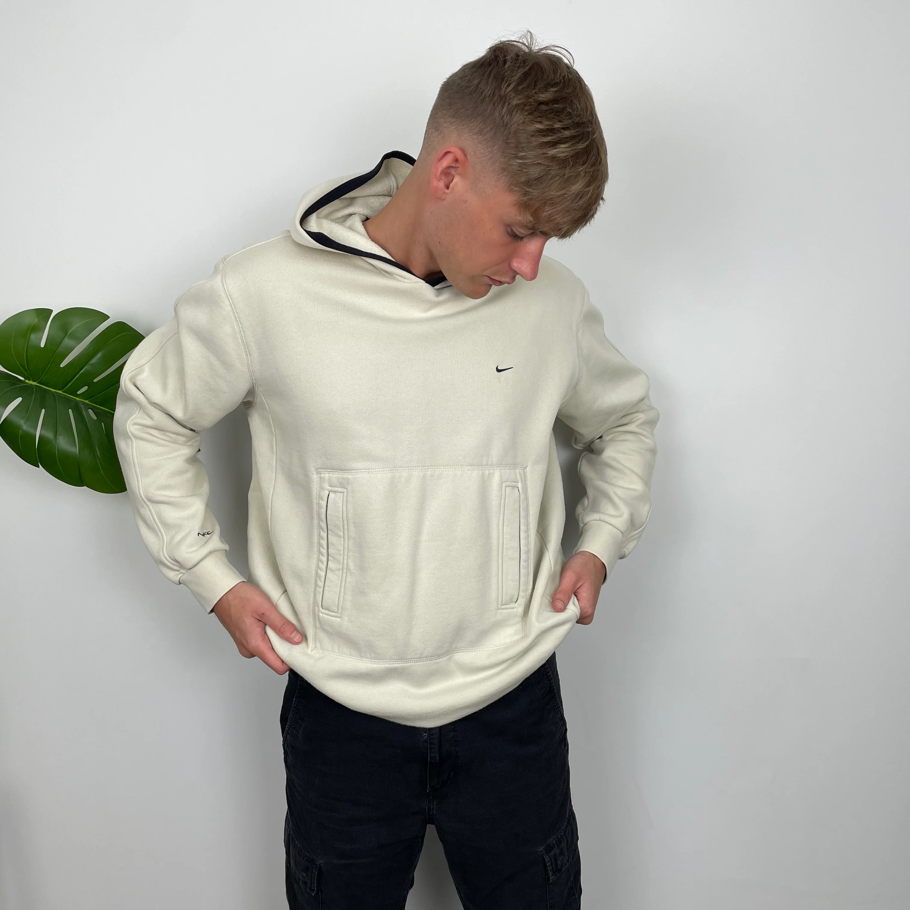 Nike RARE Cream Embroidered Swoosh Hoodie (XL) - Image 4