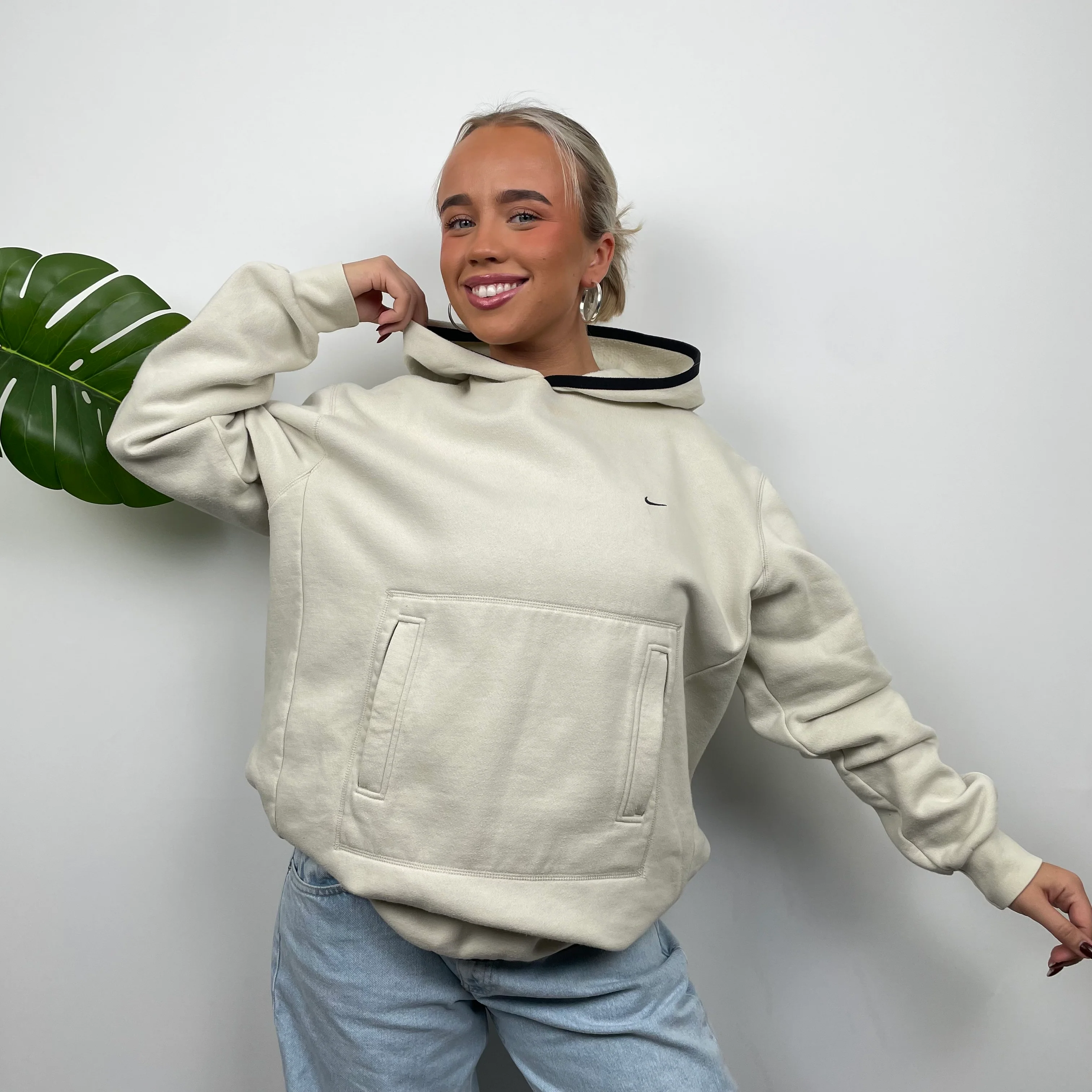 Nike RARE Cream Embroidered Swoosh Hoodie (XL) - Image 5