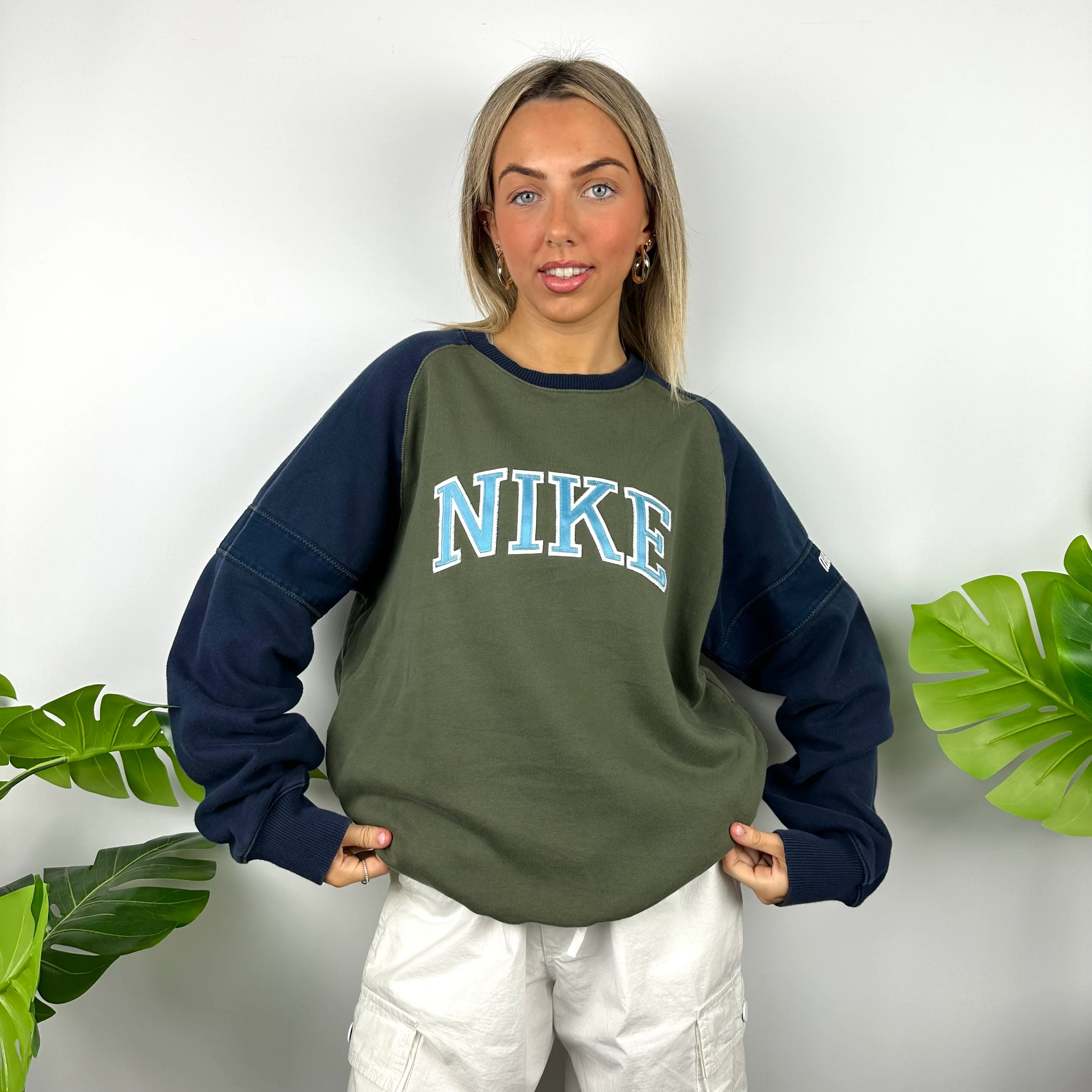 Nike RARE Green Embroidered Spell Out Sweatshirt (M) - Image 2