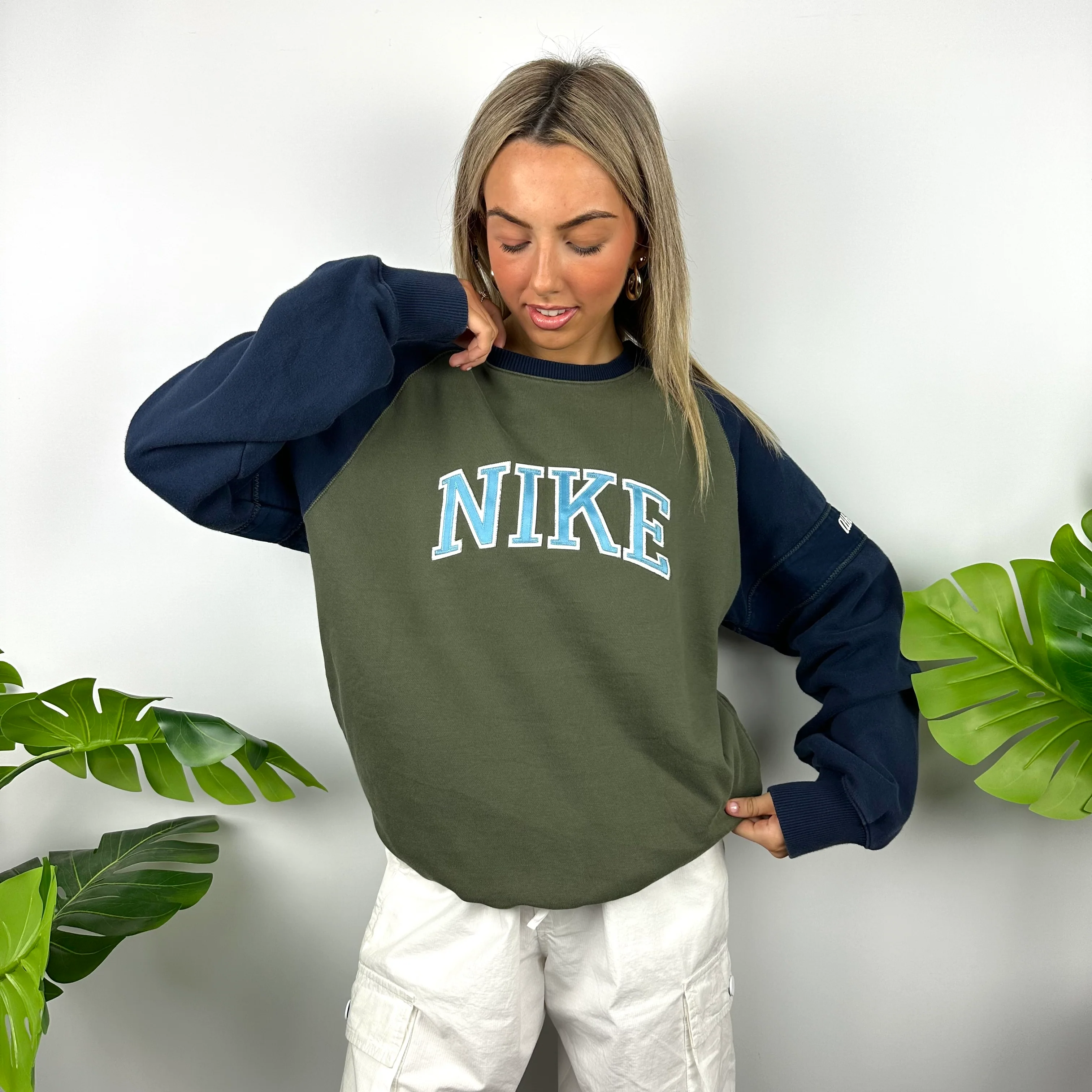 Nike RARE Green Embroidered Spell Out Sweatshirt (M) - Image 4