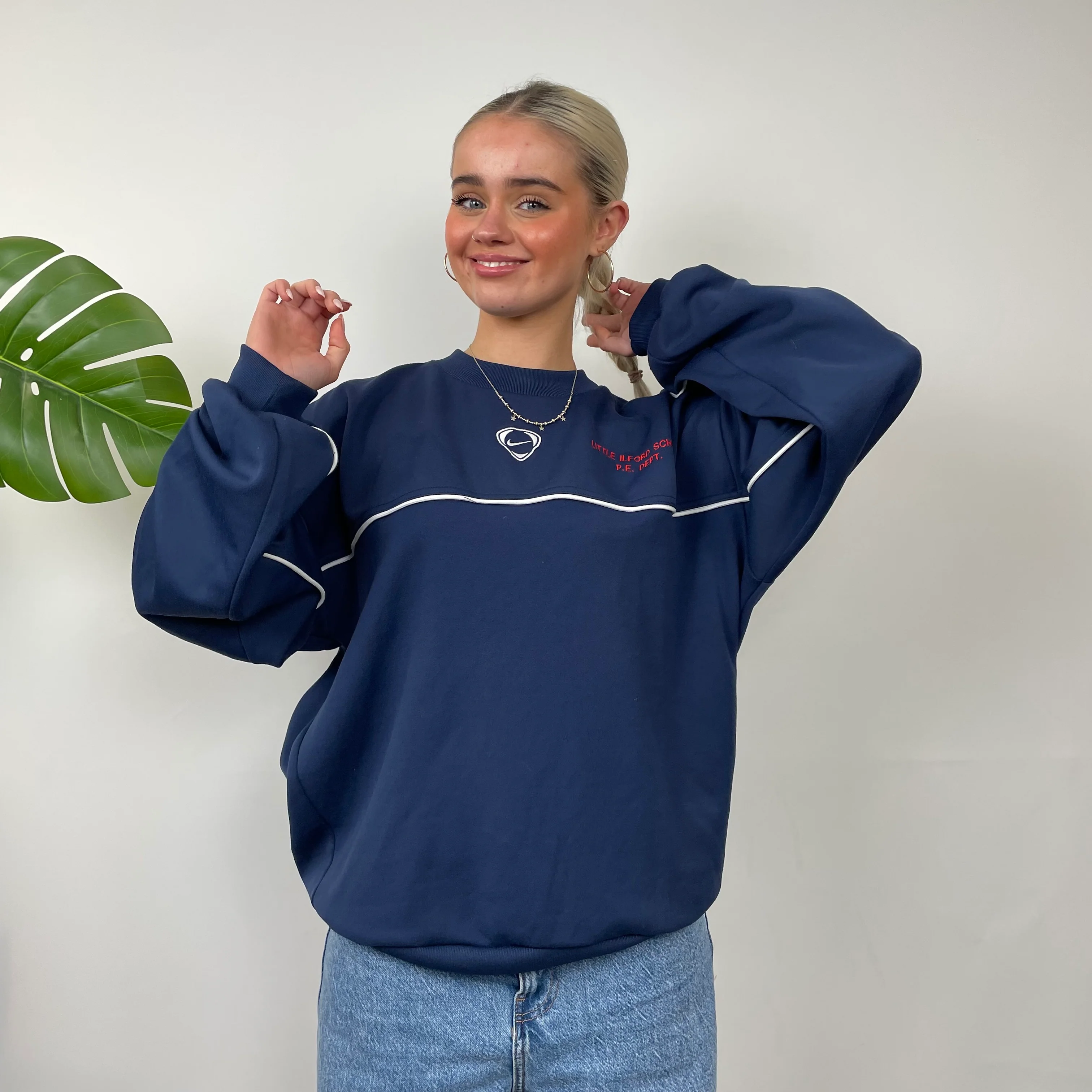Nike RARE Navy Embroidered Swoosh Sweatshirt (M) - Image 2