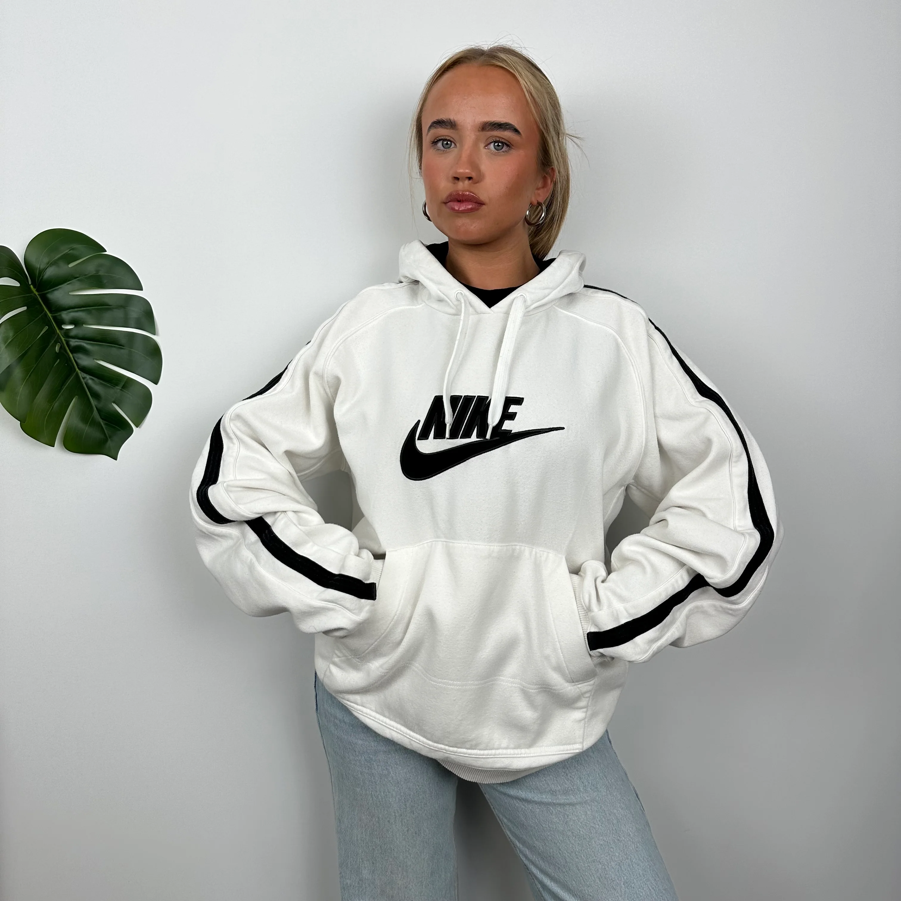 Nike RARE White Embroidered Spell out Hoodie (XL)