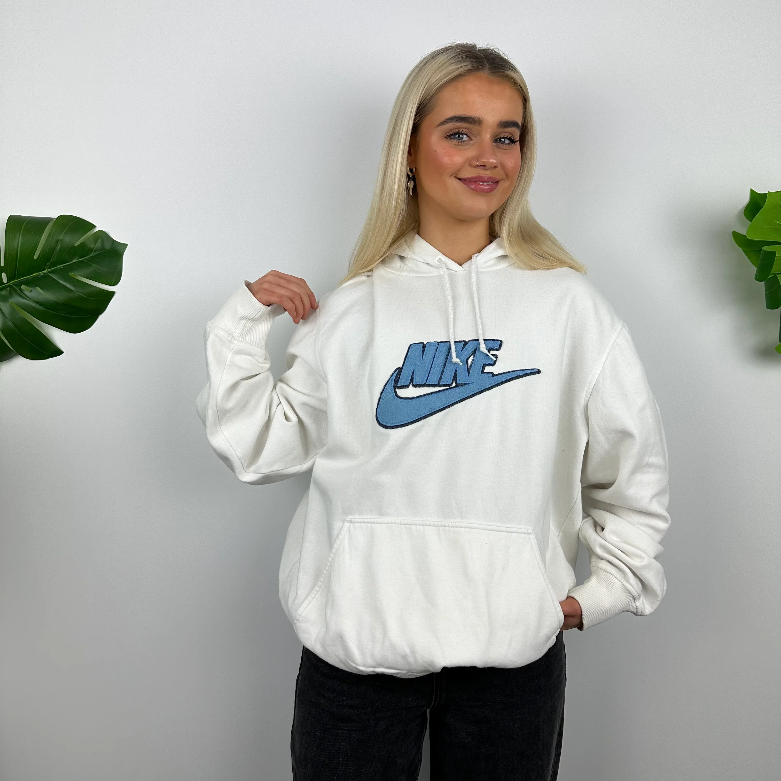 Nike RARE White Embroidered Spell Out Hoodie (L) - Image 5