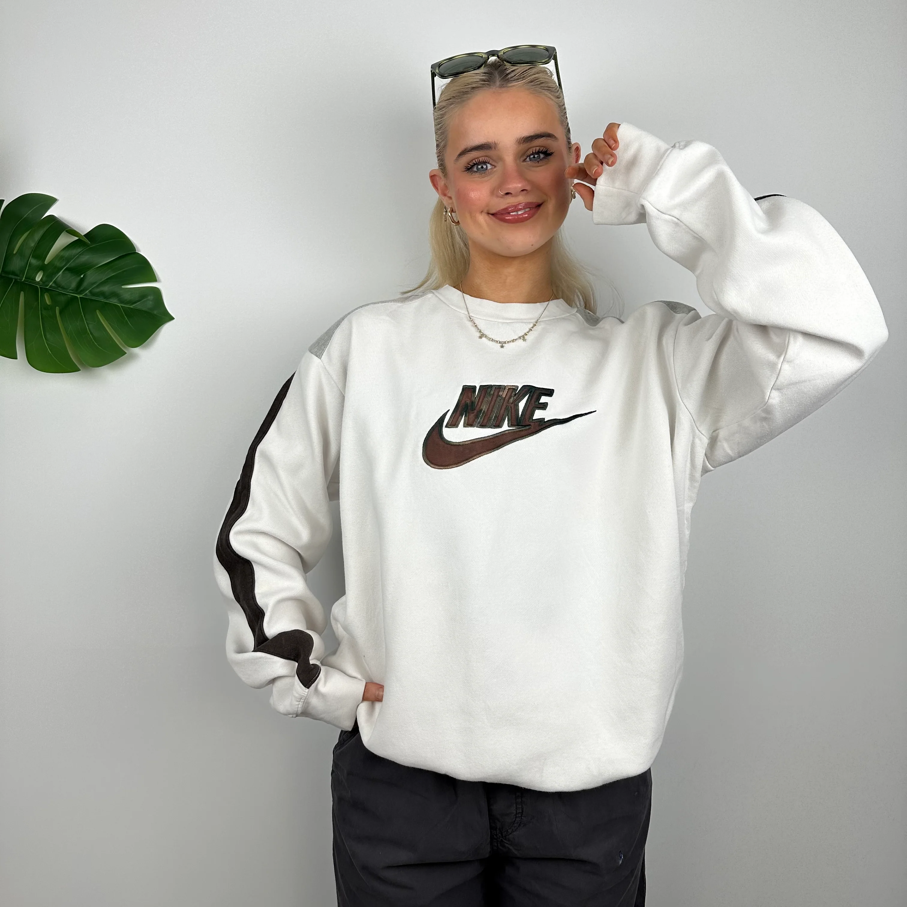 Nike RARE White Embroidered Spell Out Sweatshirt (M) - Image 3