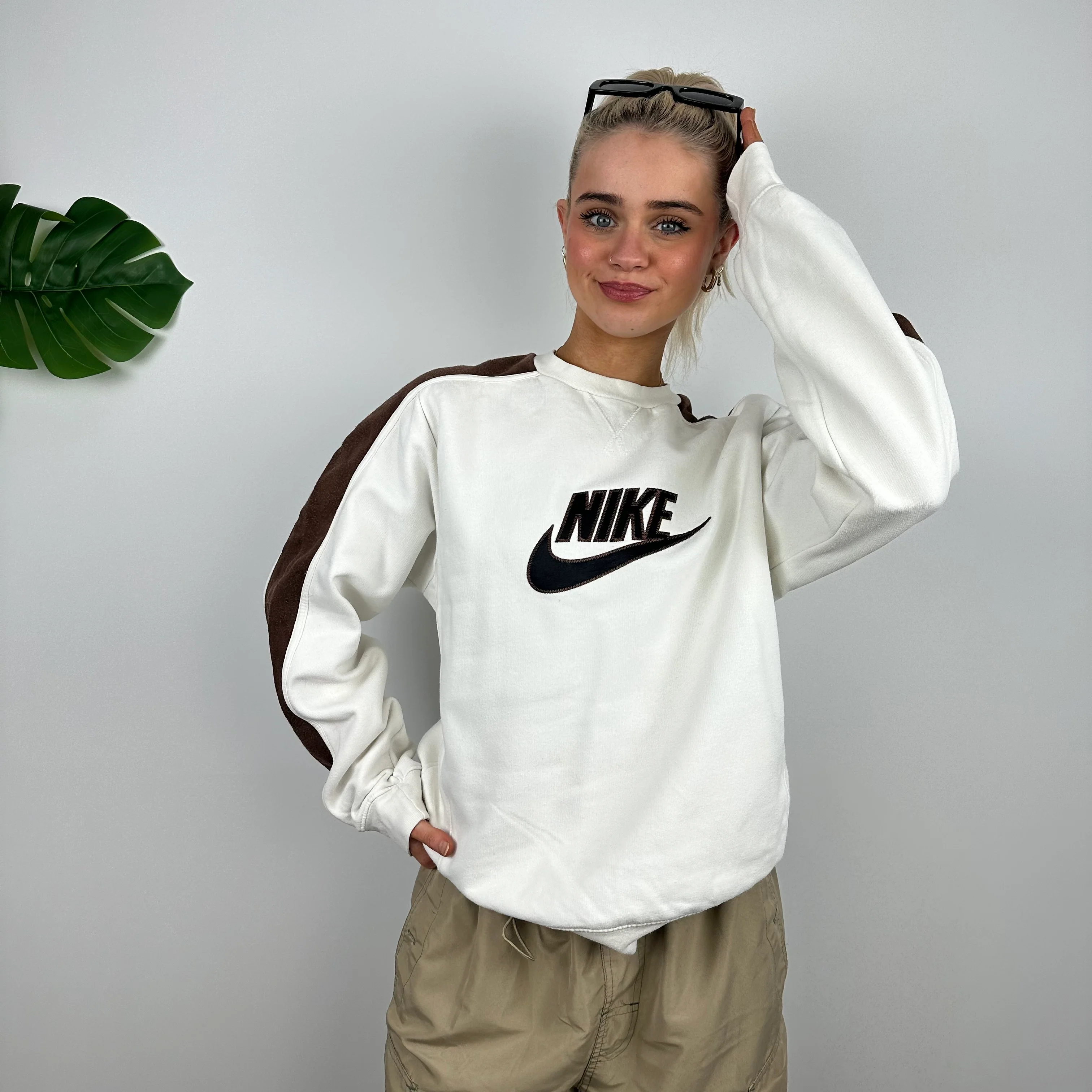 Nike RARE White Embroidered Spell Out Sweatshirt (S) - Image 4