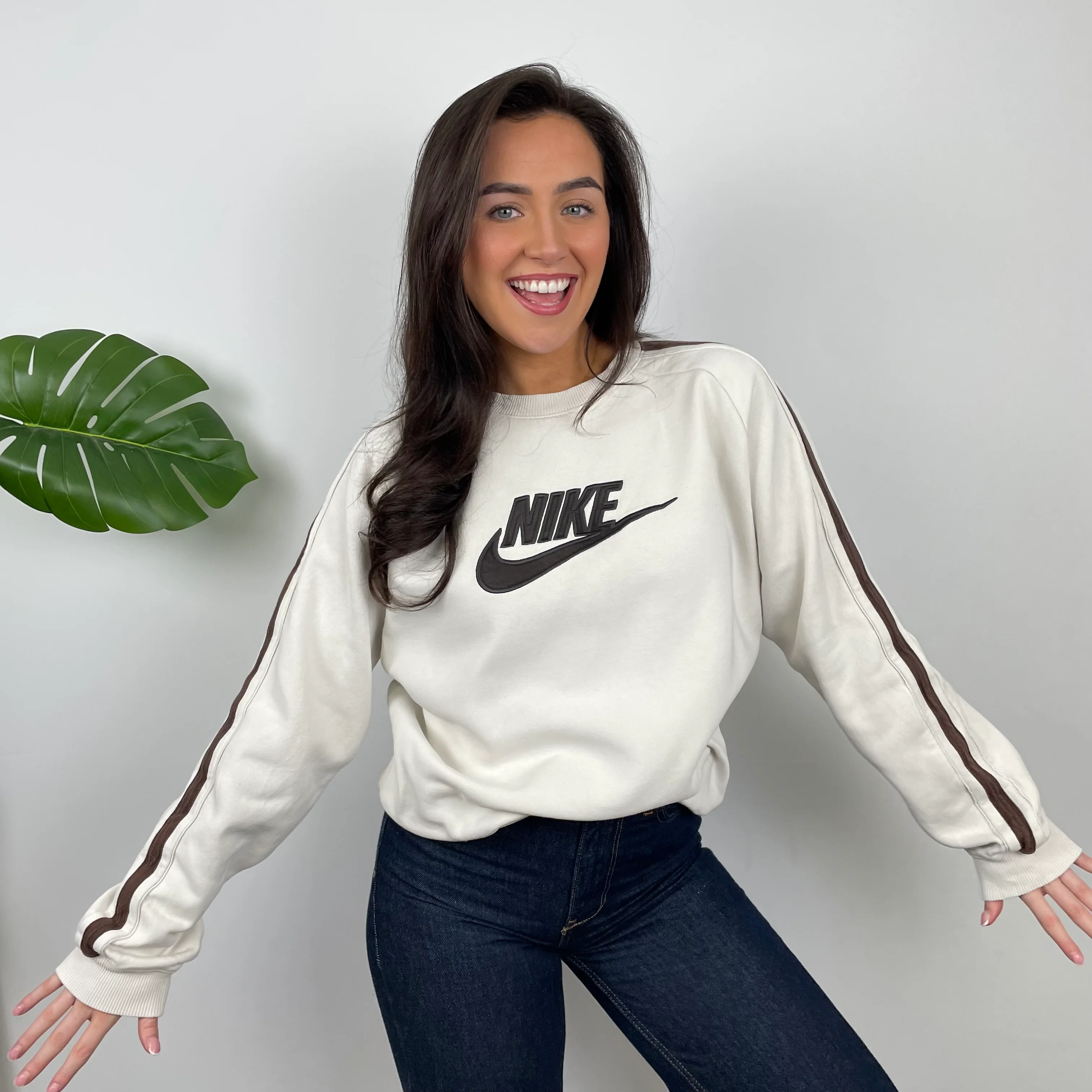 Nike RARE White Embroidered Spell Out Sweatshirt (M) - Image 2
