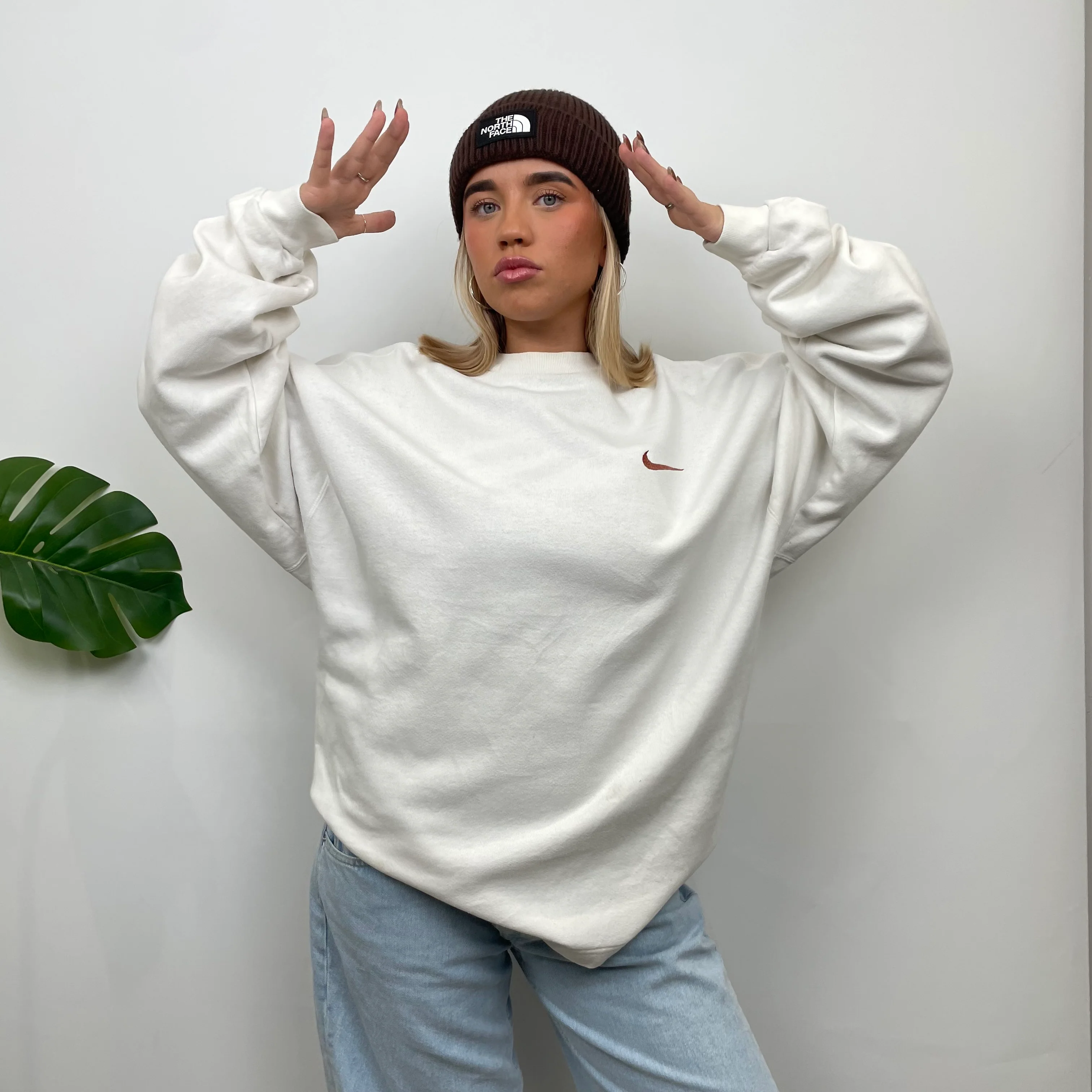 Nike RARE White Embroidered Swoosh Sweatshirt (L) - Image 5