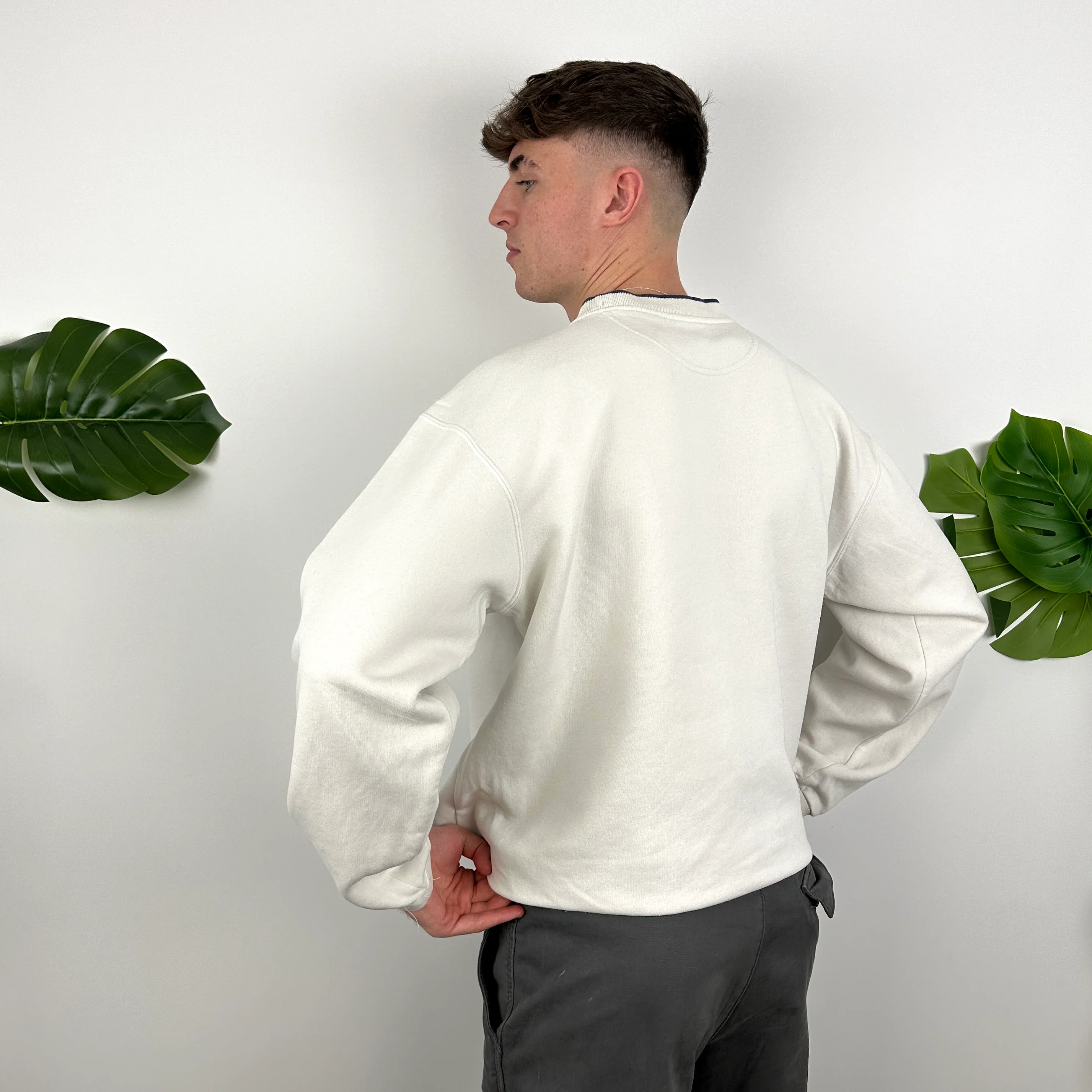 Nike RARE White Embroidered Swoosh Sweatshirt (L) - Image 4