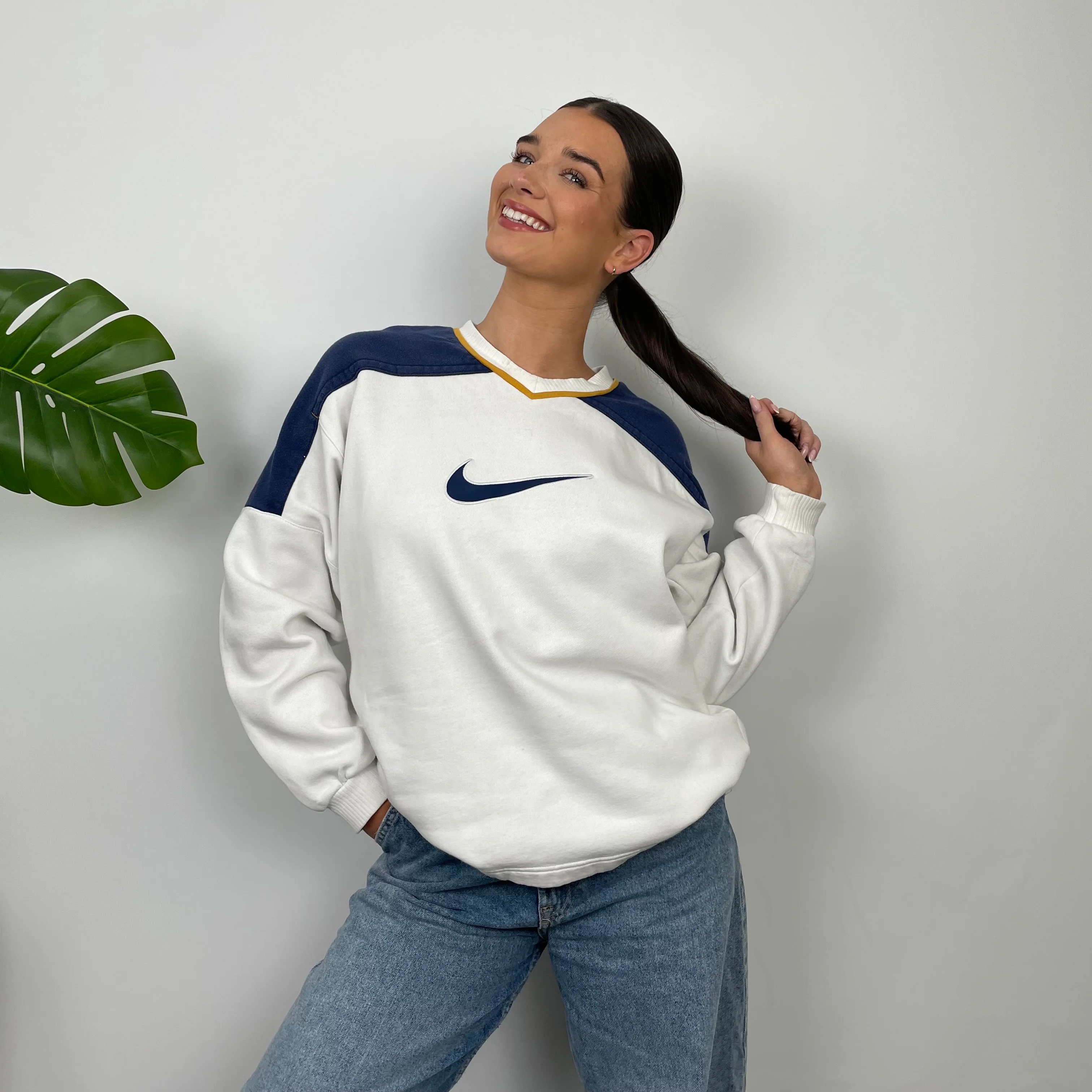 Nike RARE White Embroidered Swoosh Sweatshirt (M) - Image 6