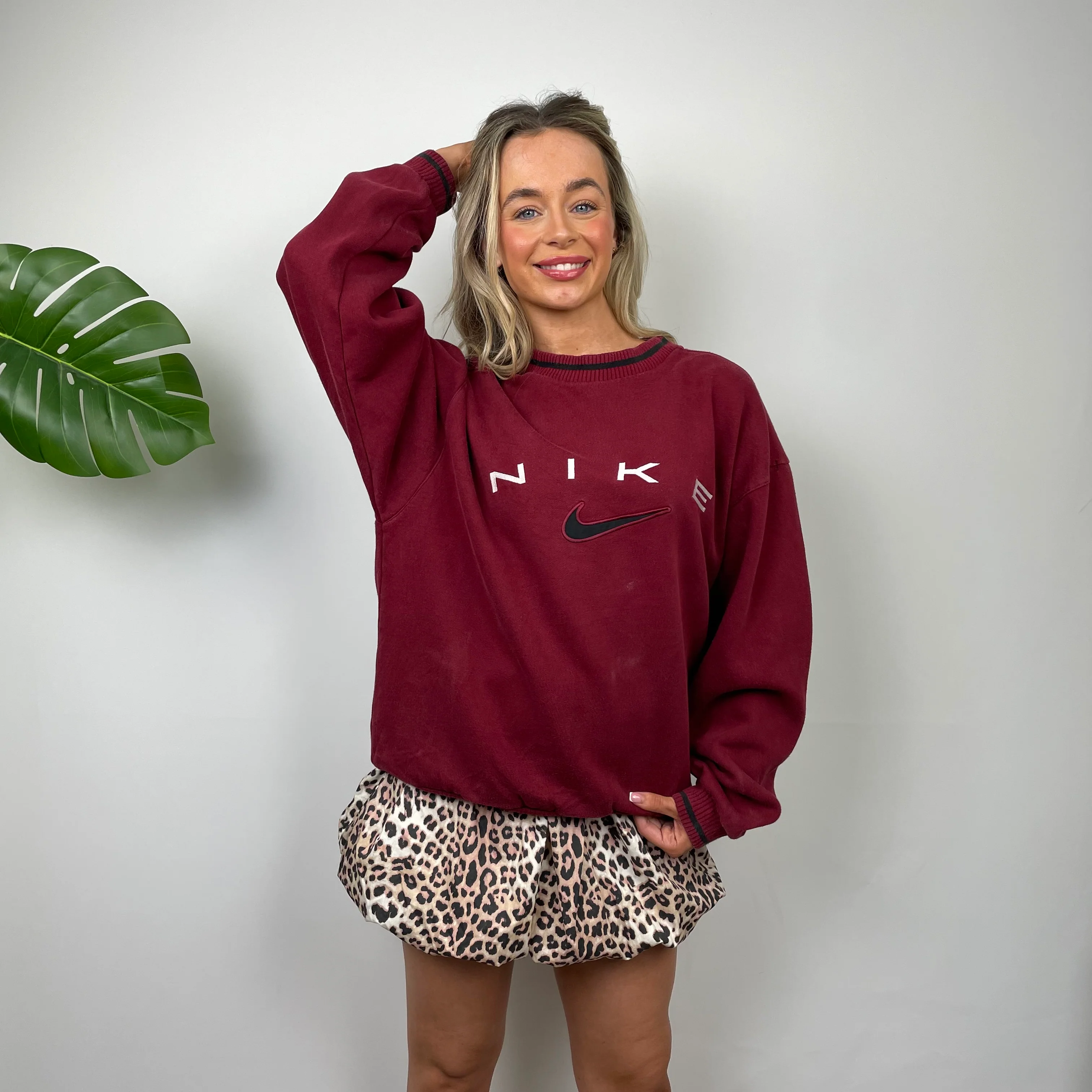 Nike Red Embroidered Spell Out Sweatshirt (L) - Image 3