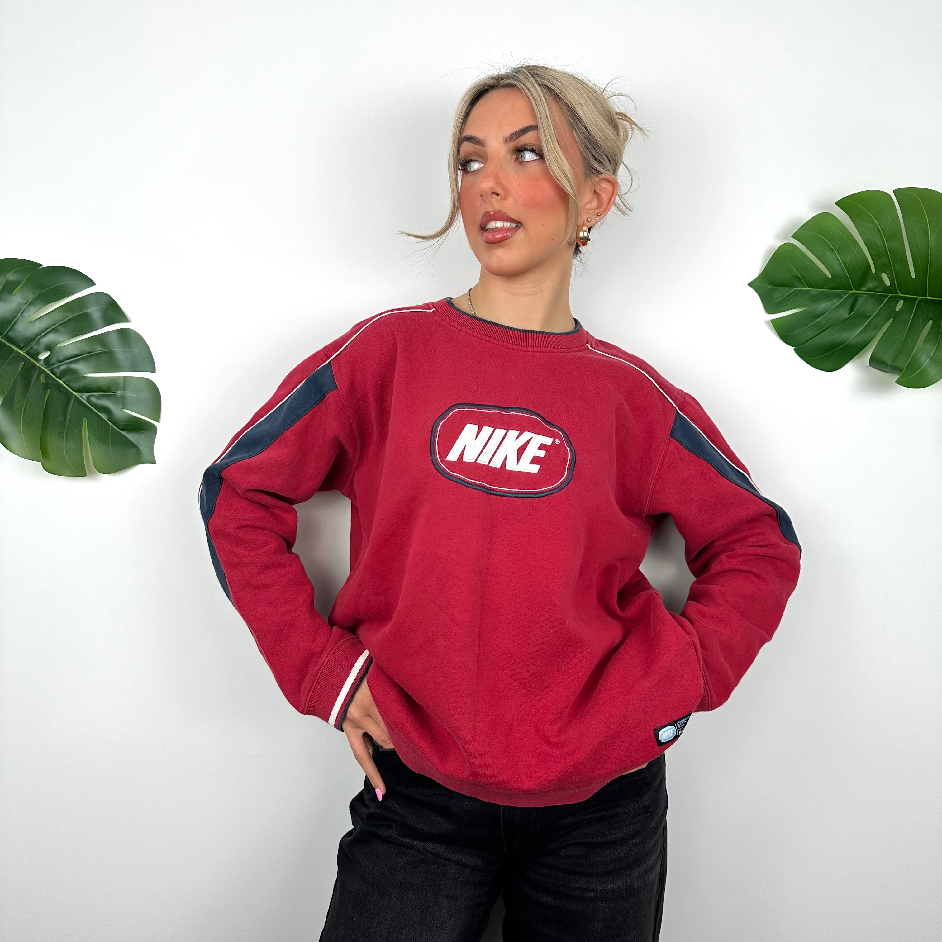 Nike Red Embroidered Spell Out Sweatshirt (M) - Image 2