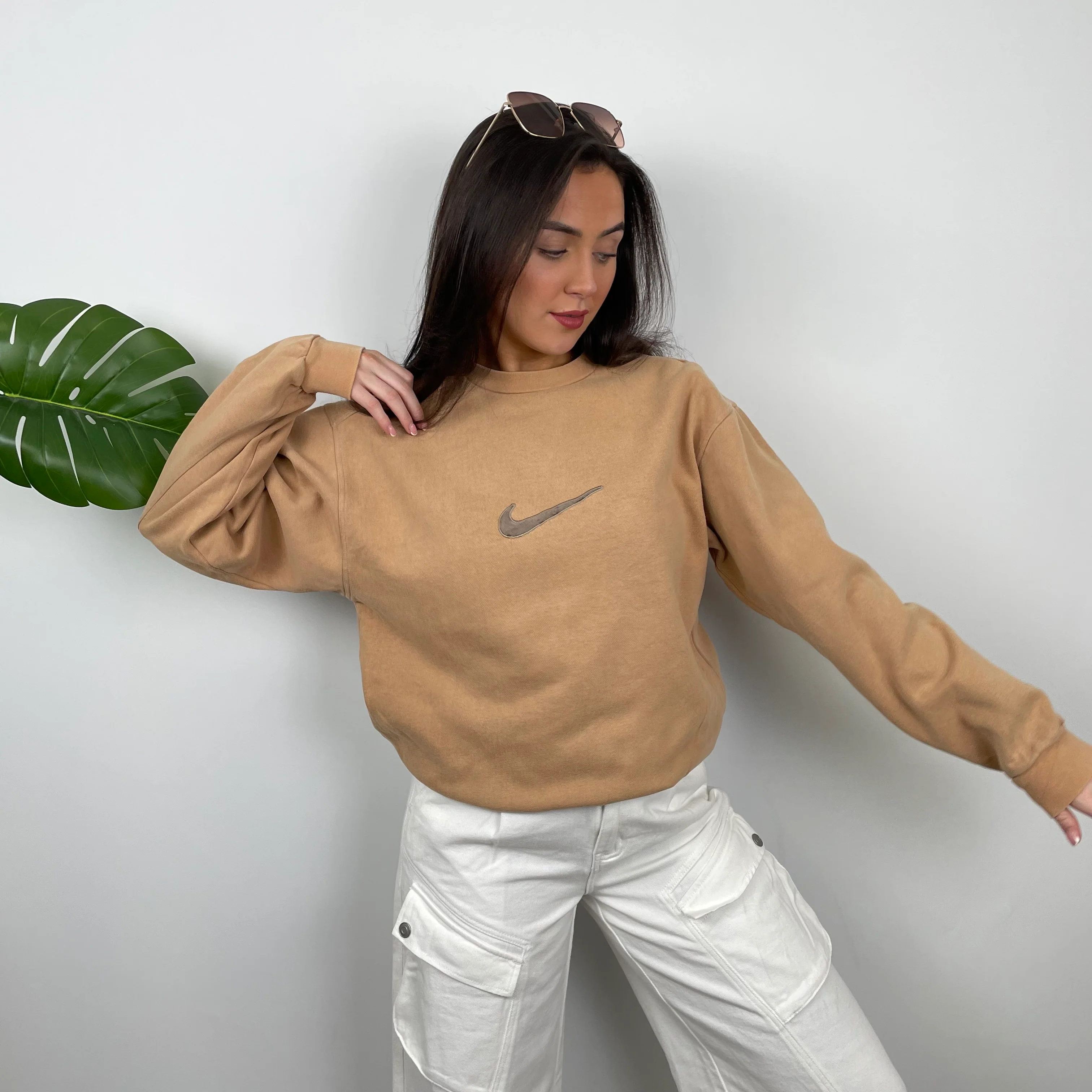 Nike Tan Embroidered Swoosh Sweatshirt (M) - Image 4