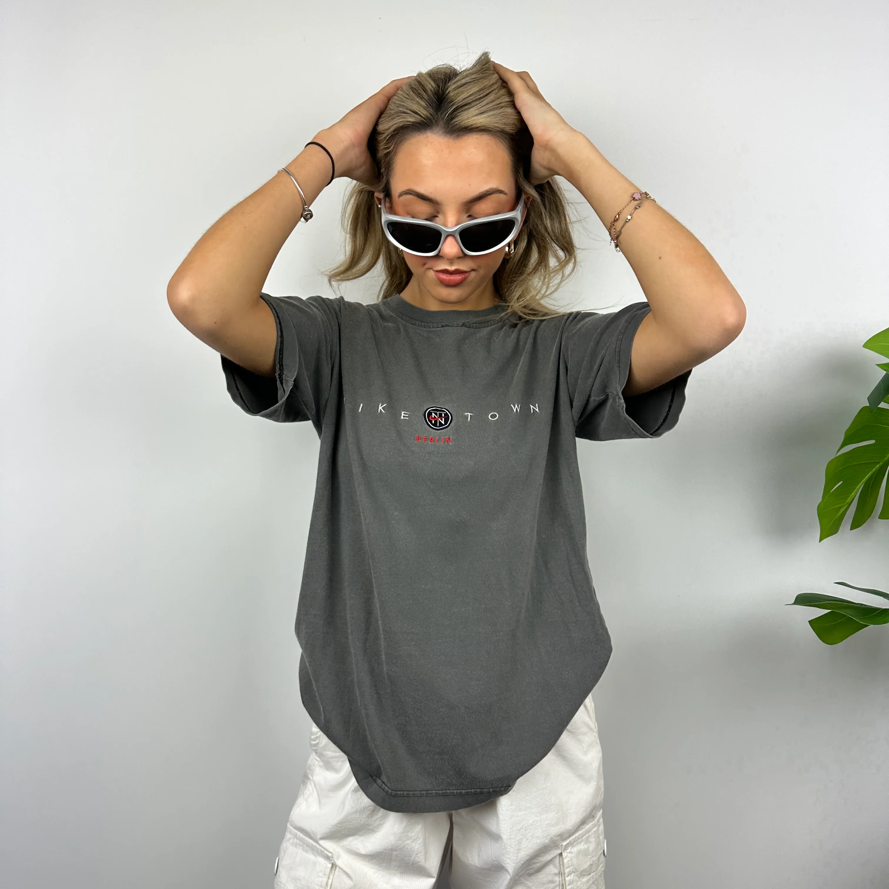Nike Town Berlin Grey Embroidered Spell Out T Shirt (S) - Image 2
