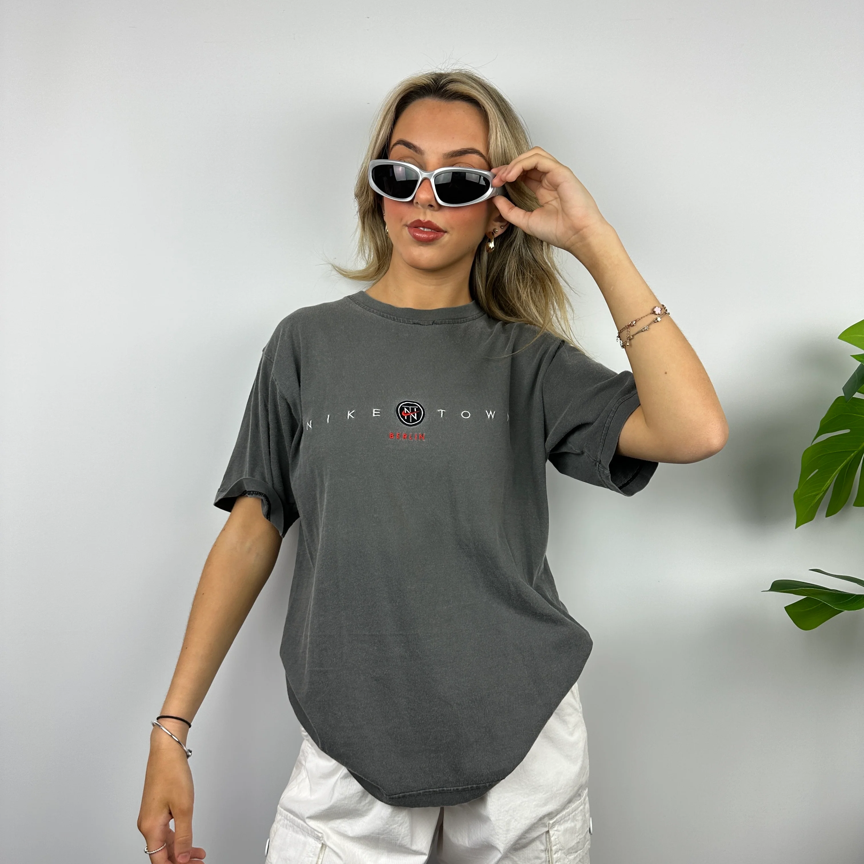 Nike Town Berlin Grey Embroidered Spell Out T Shirt (S) - Image 6