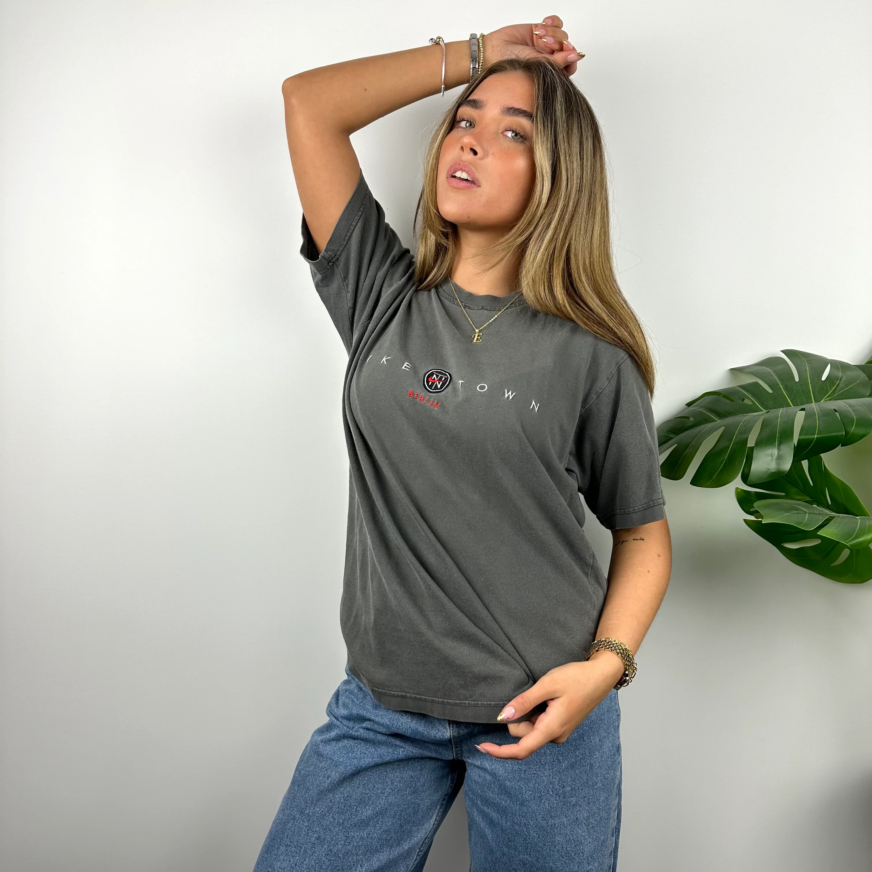 Nike Town Berlin Grey Embroidered Spell Out T Shirt (S) - Image 3
